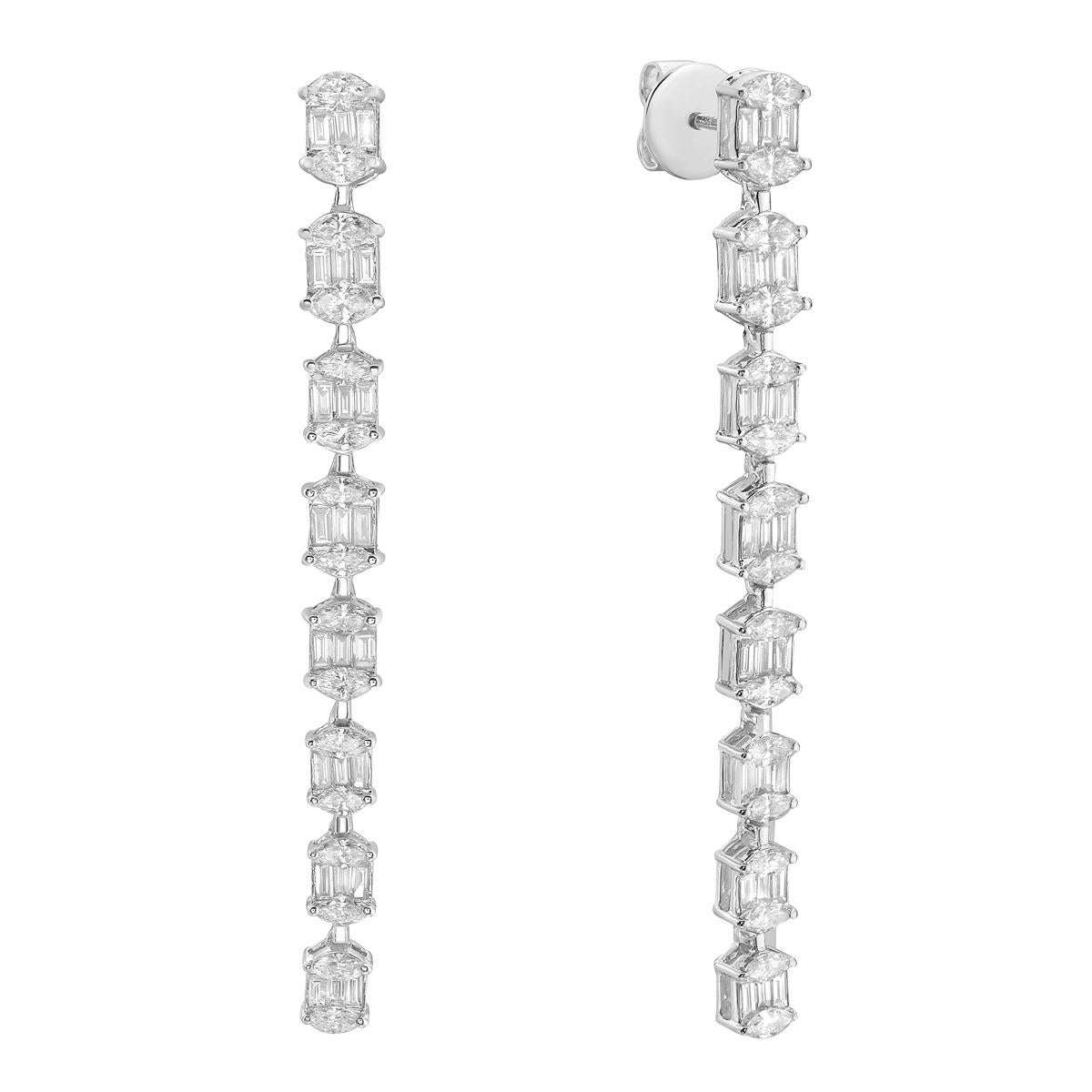 Elevate your elegance with these stunning 18K White Gold Diamond Drop Earrings, a perfect blend of sophistication and brilliance. Crafted in luxurious 18K white gold, these exquisite earrings weigh 7.5 grams and are adorned with 2.93 carats of