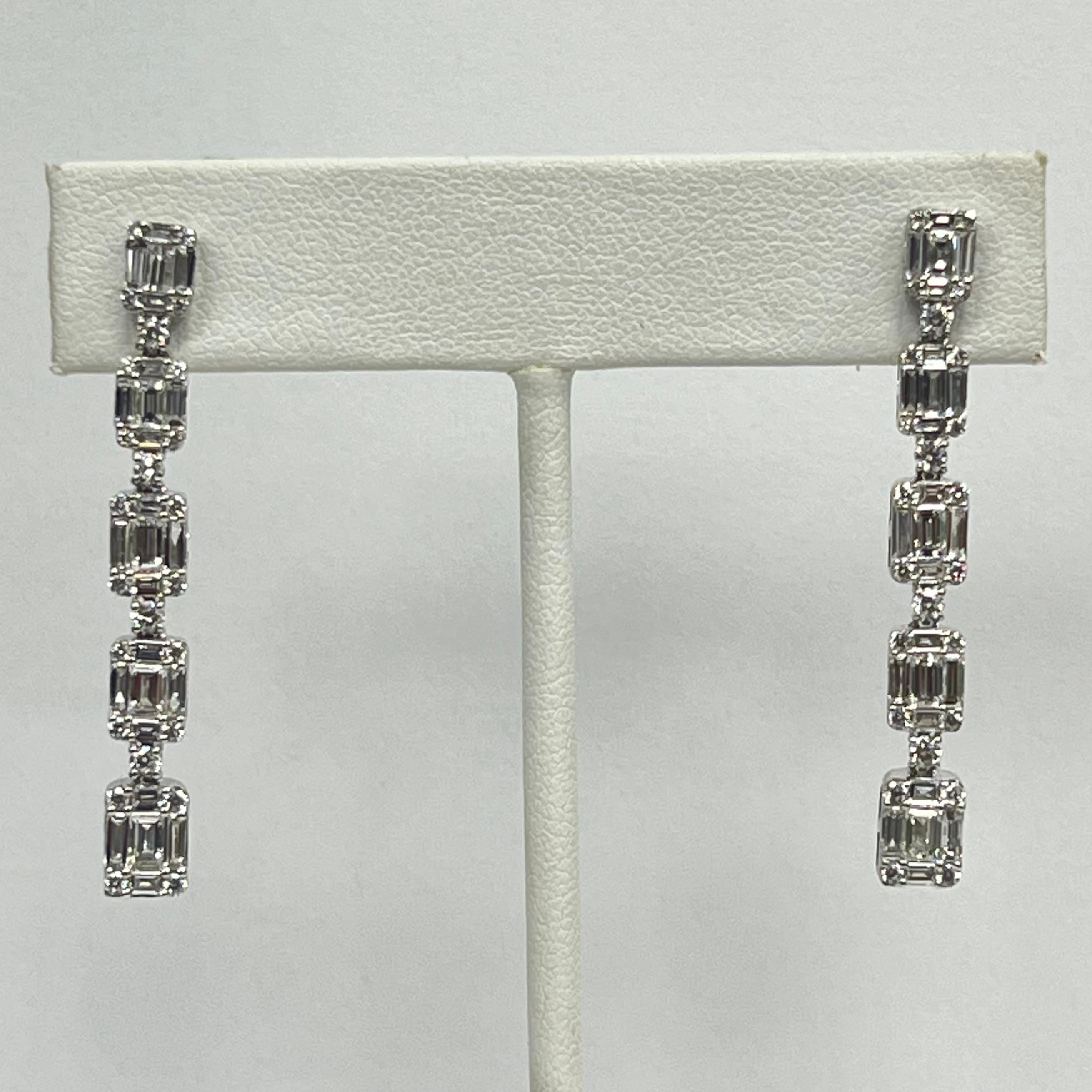 Brilliant Cut 18K White Gold Diamond Drop Earrings For Sale