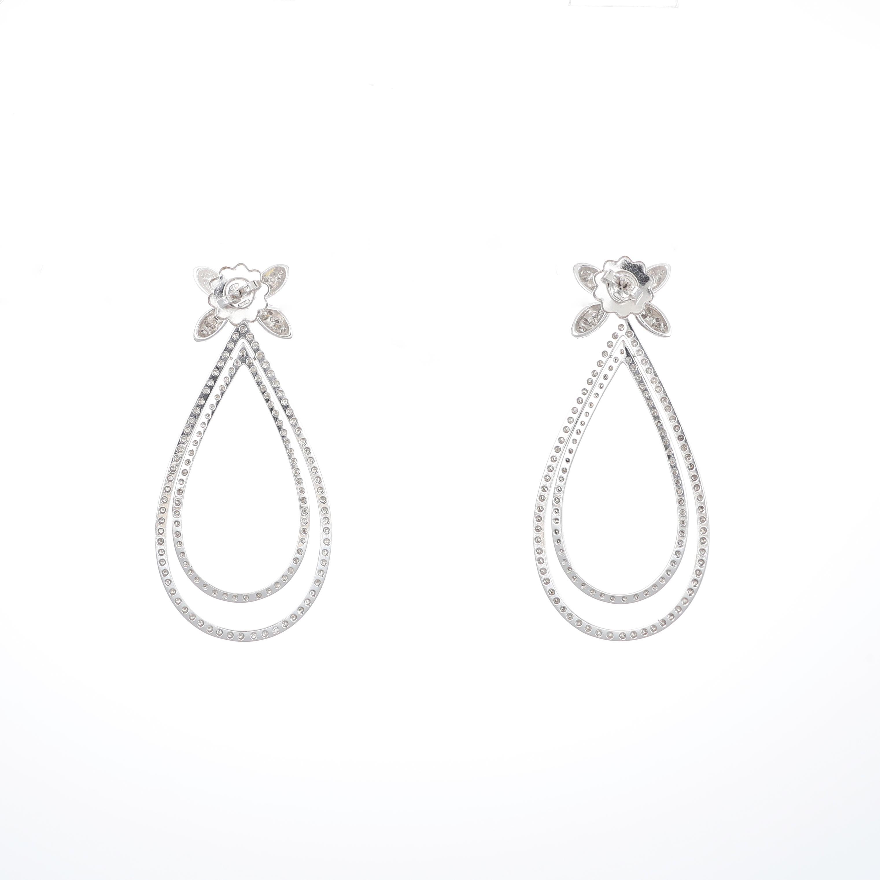 Women's or Men's 18K White Gold Diamond Drop Earrings For Sale