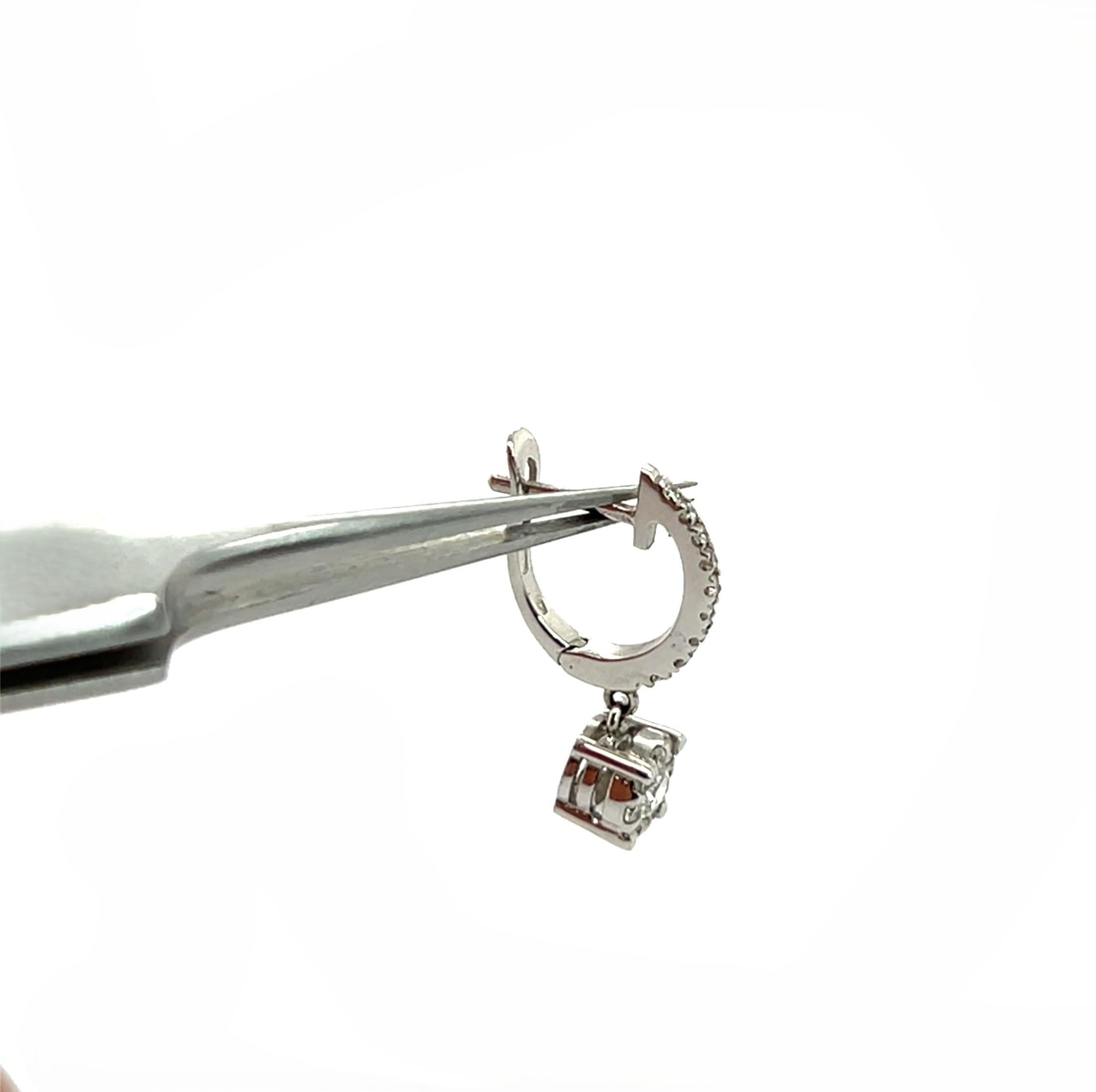 Donna Orecchini a goccia con diamanti in oro bianco 18K in vendita