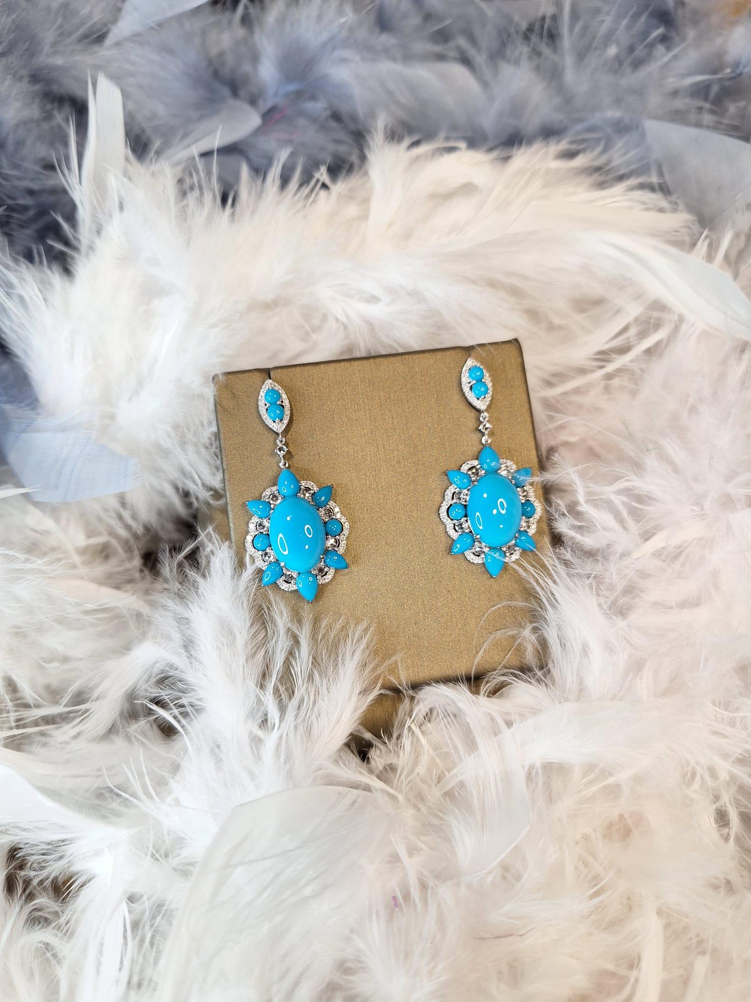 18K White Gold Diamond Earring with Turquoise In New Condition For Sale In Central, HK