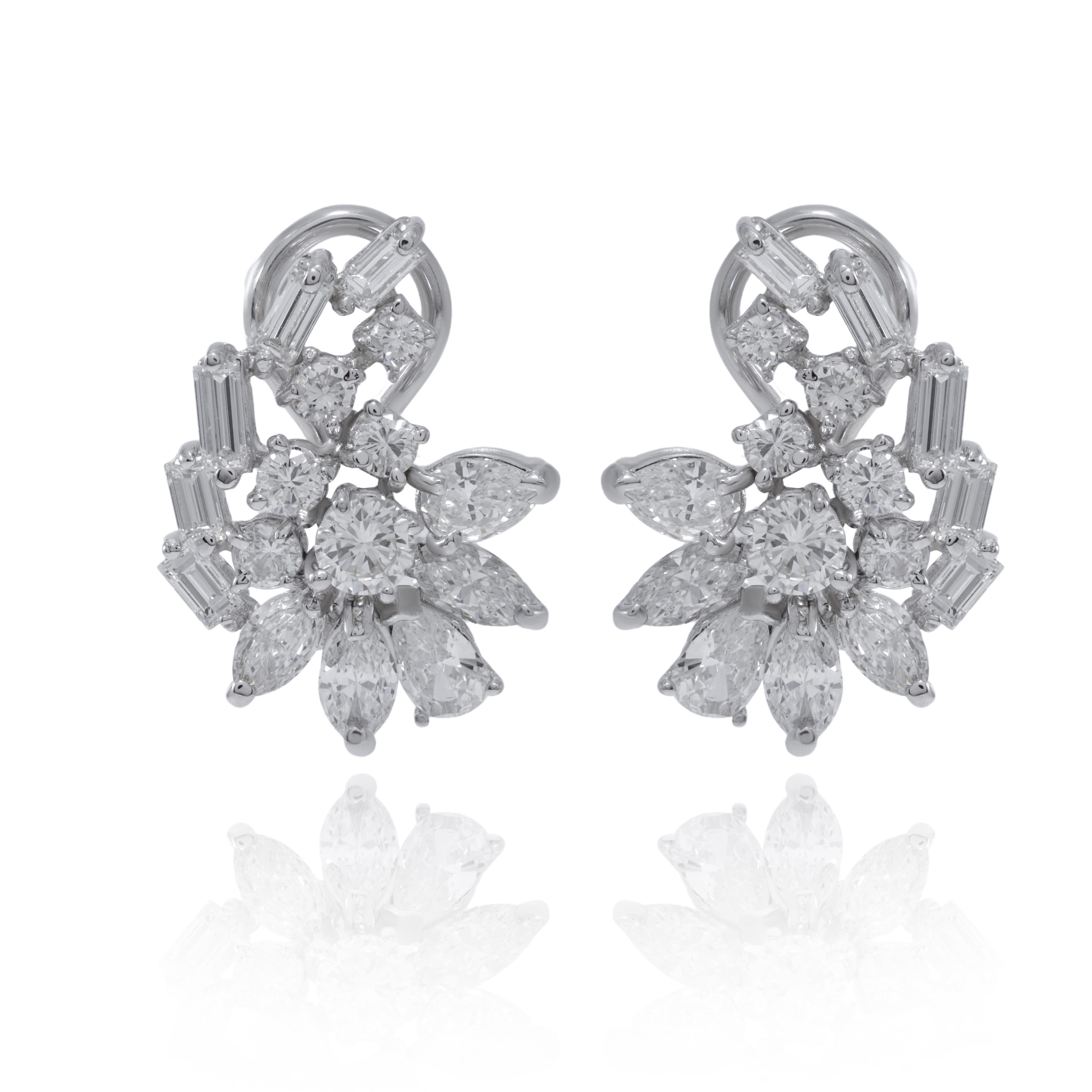 18K White Gold Diamond Earrings featuring 4.50 Carats of Diamonds

Underline your look with this sharp 18K White gold shape Diamond Earrings. High quality Diamonds. This Earrings will underline your exquisite look for any occasion.

. is a leading