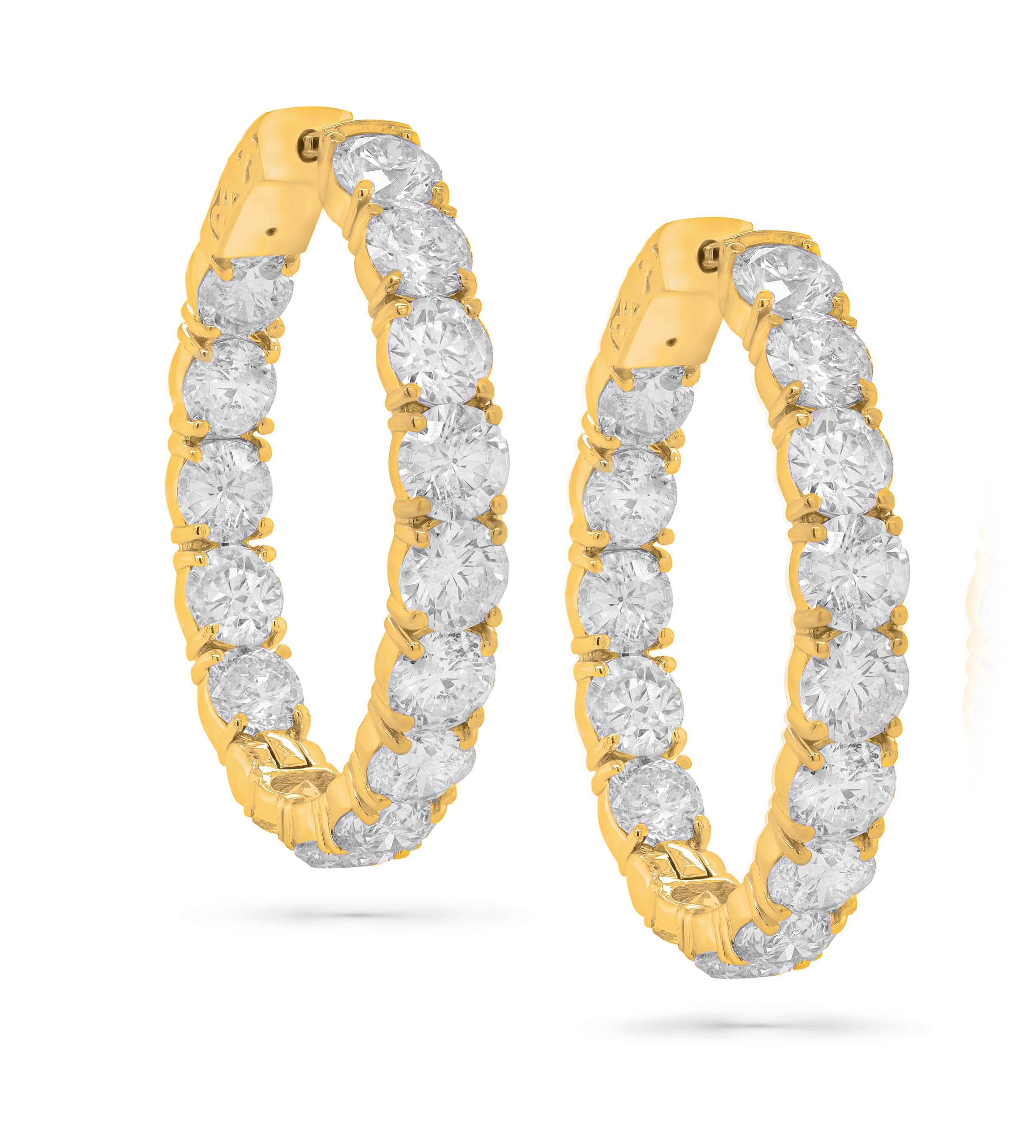 18K Yellow Gold Diamond Earrings featuring 7.50 Carat T.W. of Natural Diamonds

Underline your look with this sharp 18K White Gold Diamond Earrings. High quality Diamonds. This Earrings will underline your exquisite look for any occasion.

. is a