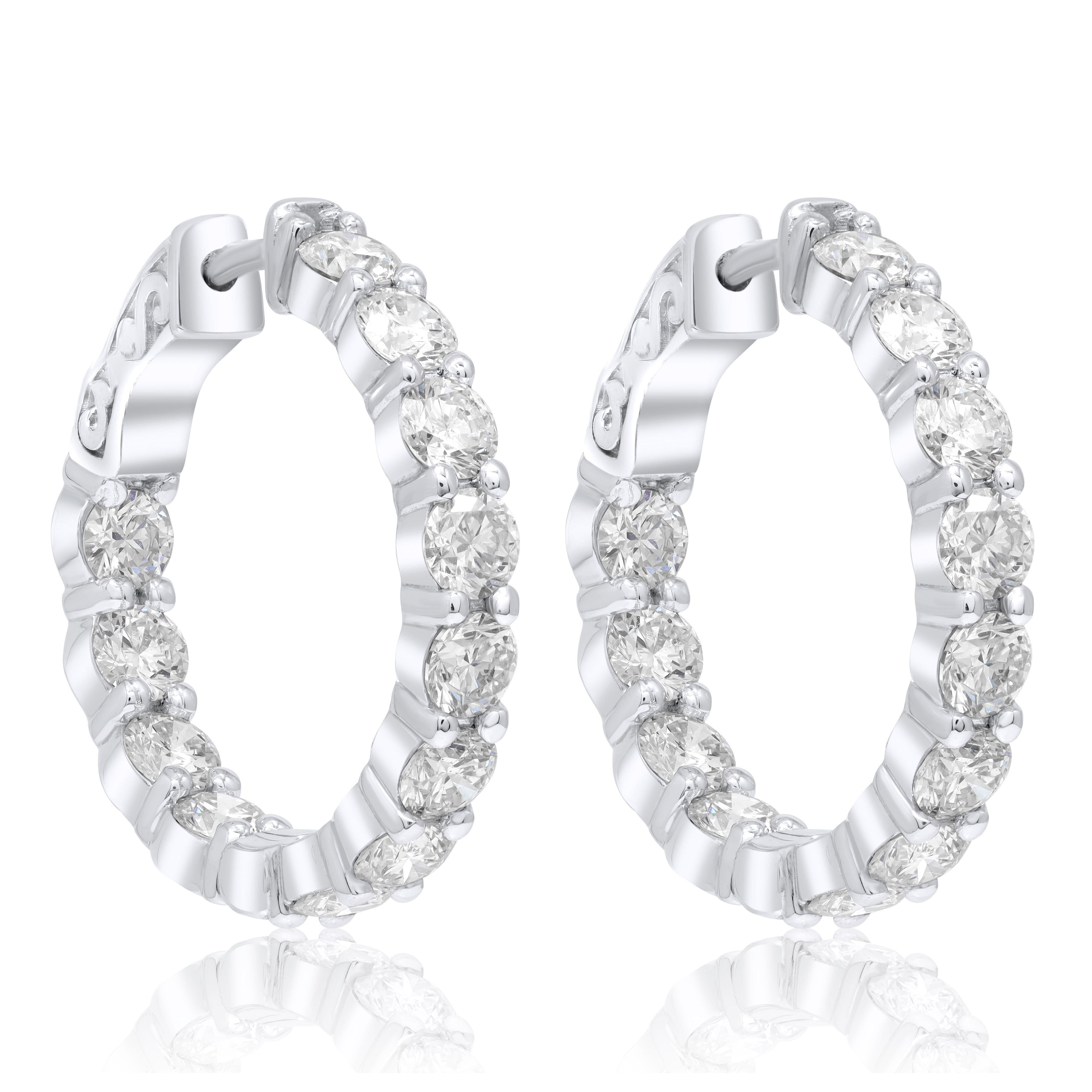 18K White Gold Diamond Earrings featuring 3.50 Carat T.W. of Natural Diamonds

Underline your look with this sharp 18K White Gold Diamond Earrings. High quality Diamonds. This Earrings will underline your exquisite look for any occasion.

. is a