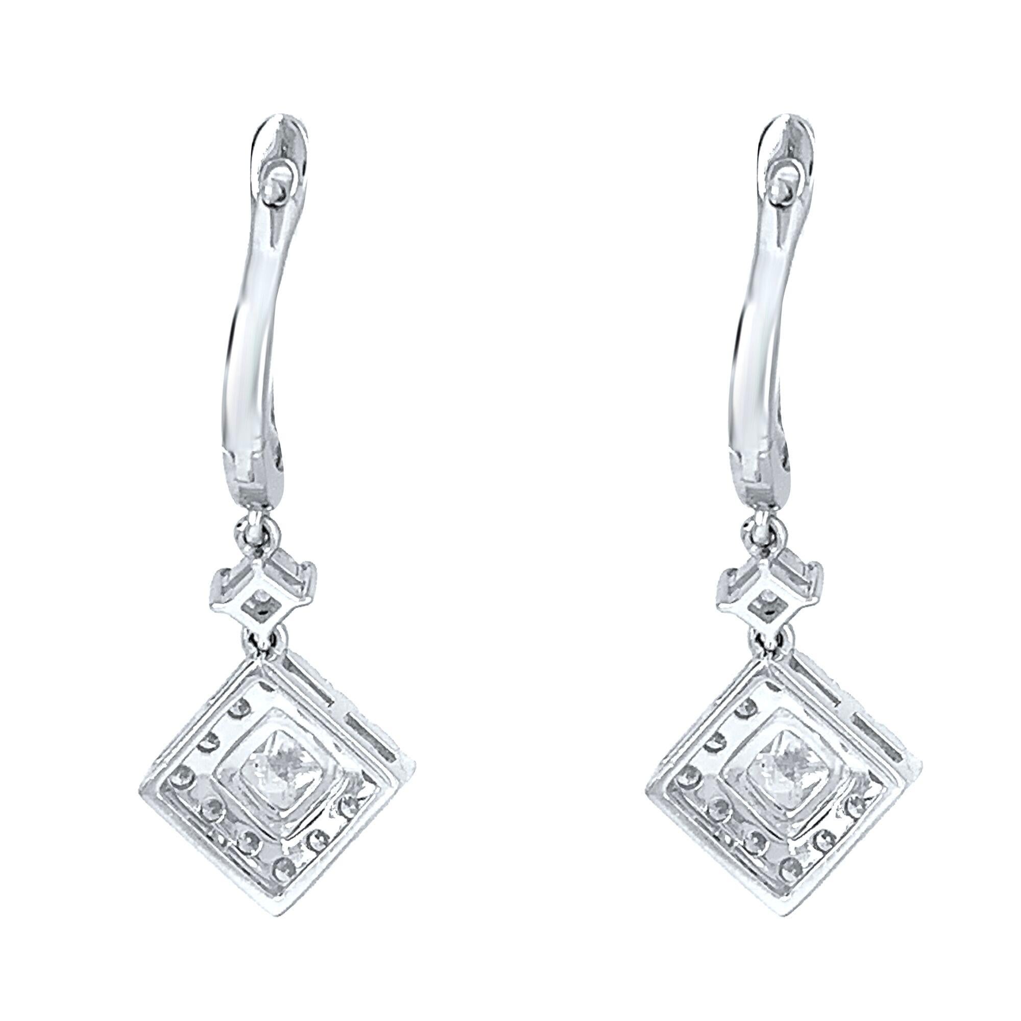 18 Karat White Gold Diamond Earrings In New Condition For Sale In New York, NY