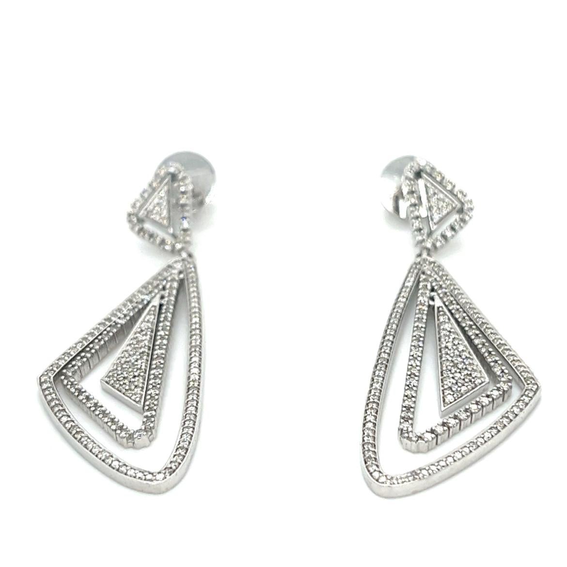 Moderno Orecchini di diamanti in oro bianco 18 carati Geometer Collection in vendita
