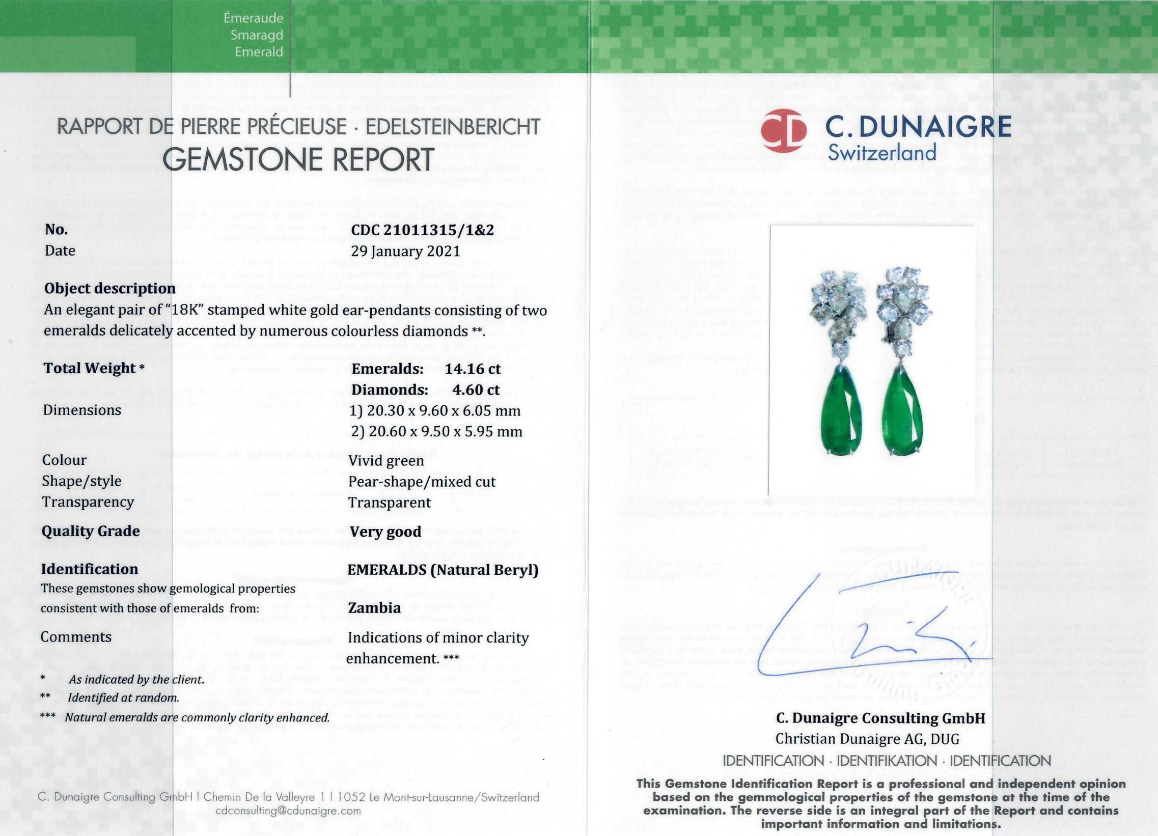 18K White Gold Diamond Emerald Pendant Earrings Dunaigre Certified In Good Condition For Sale In New York, NY