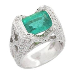 18K White Gold Diamond Emerald Ring