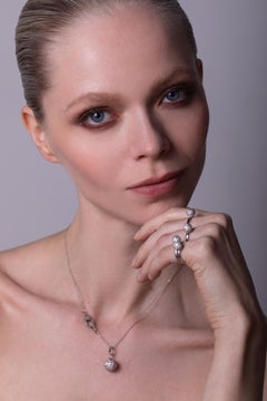 18k White Gold Diamond-Encrusted Ring