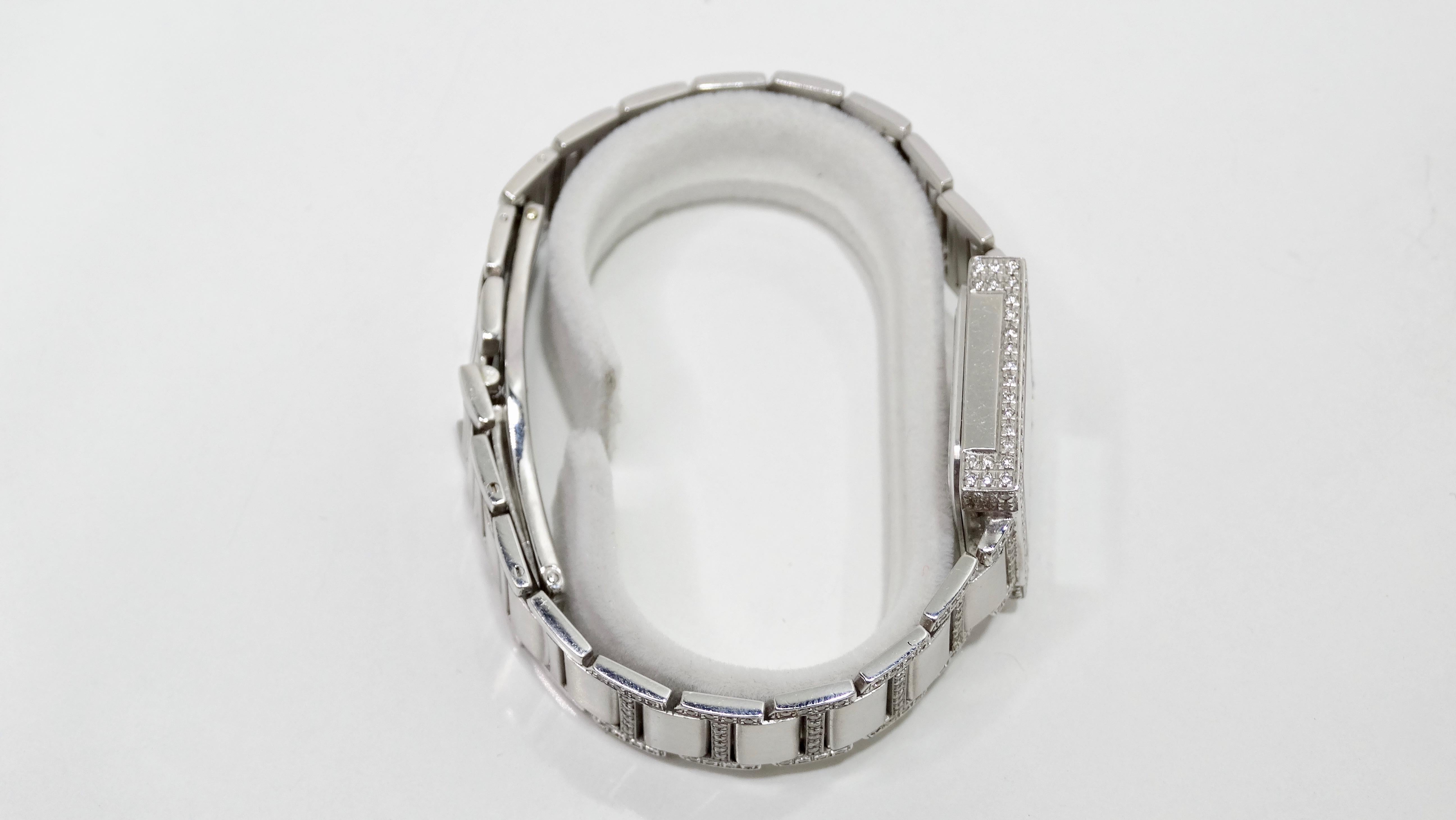 Taille ronde Montre-bracelet à diamants en or blanc 18k  en vente