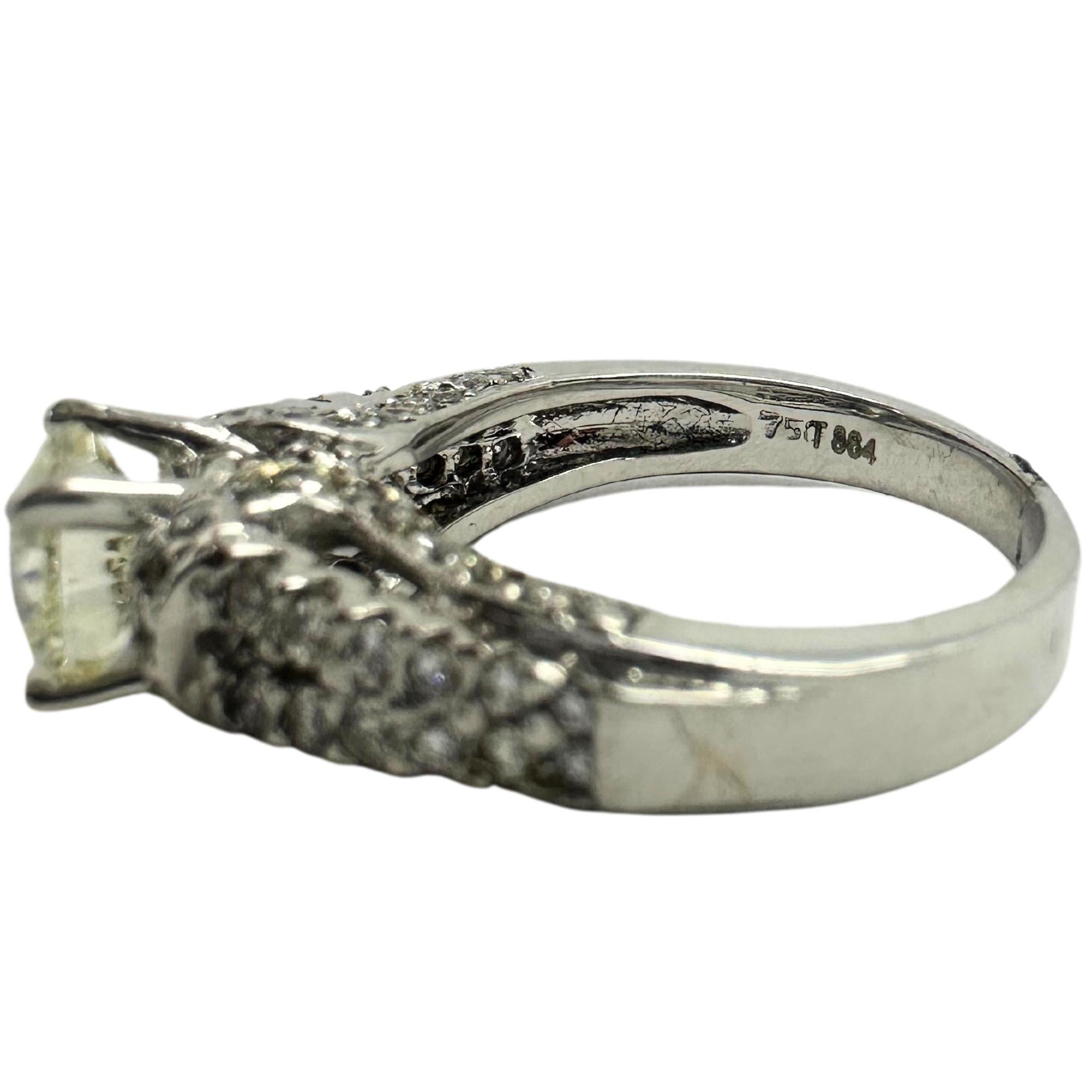 Women's 18K White Gold Diamond Engagement Ring For Sale