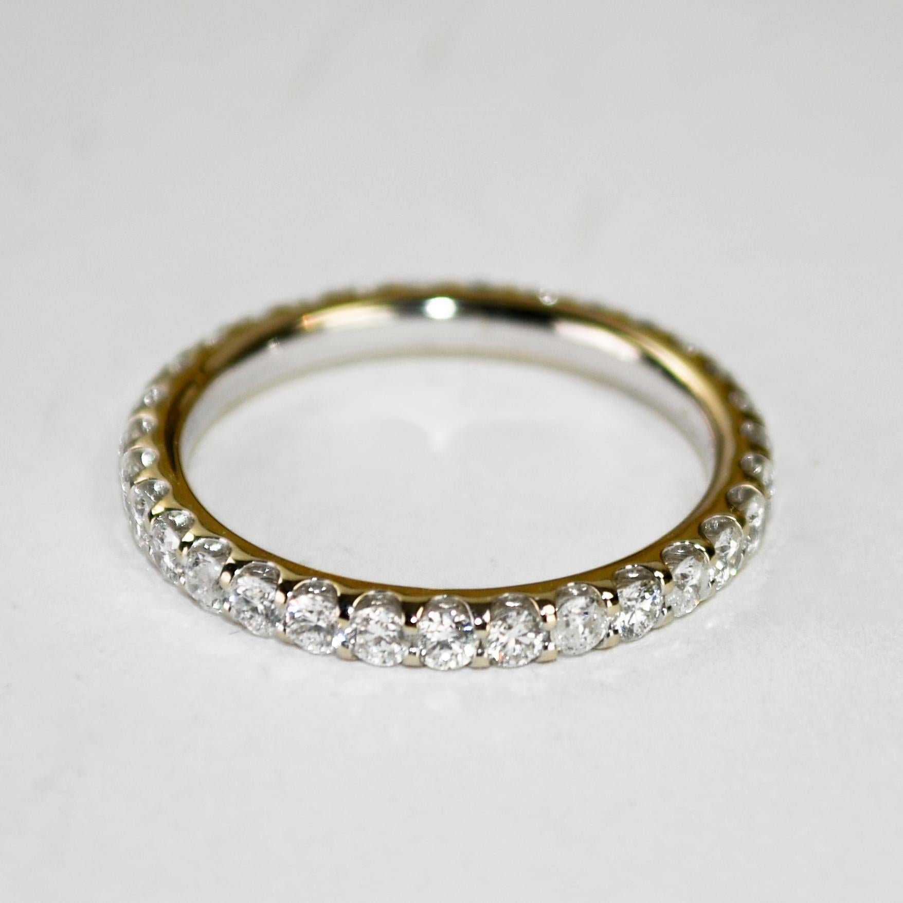 Fascia per l'eternità con diamanti in oro bianco 18 carati 1,00ct In condizioni buone in vendita a Laguna Beach, CA