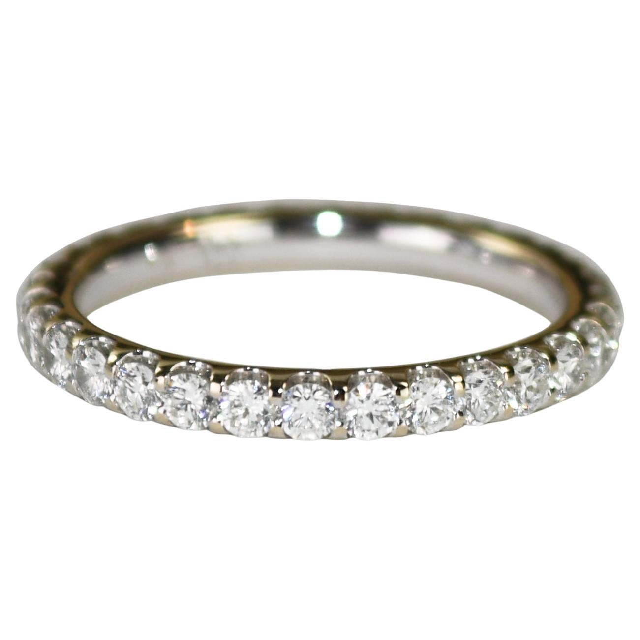 Fascia per l
eternità con diamanti in oro bianco 18 carati 1,00ct