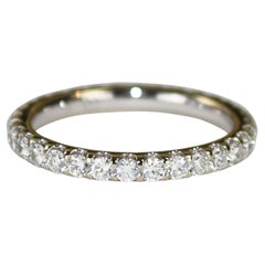 Fascia per l
eternità con diamanti in oro bianco 18 carati 1,00ct