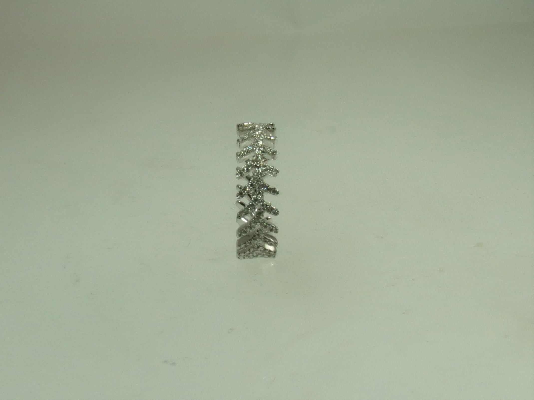 18 Karat White Gold Diamond Eternity Band Ring In New Condition For Sale In Chicago, IL