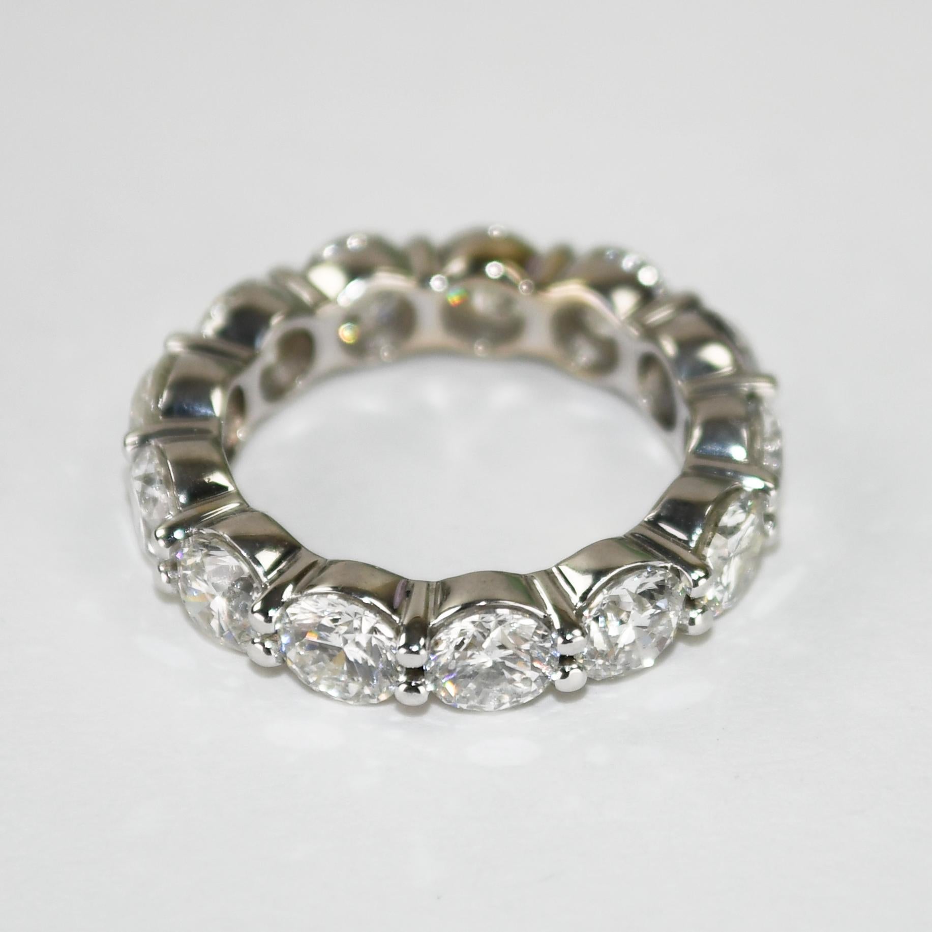 da uomo o donna Anello di eternità con diamante in oro bianco 18 carati 5,00ct in vendita