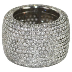 18K White Gold Diamond Eternity Ring 8.20ct