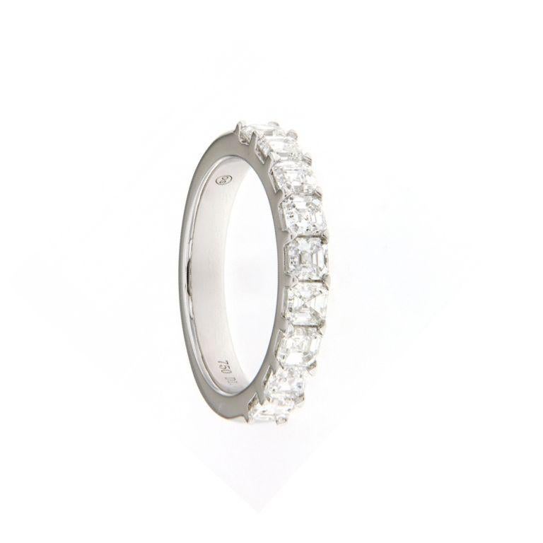 Moderne Alliance en or blanc 18 carats avec diamant fantaisie - diamant taillé en abîme à pronges partagés en vente