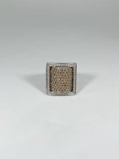 18K White Gold Diamond Fashion Buckle Ring