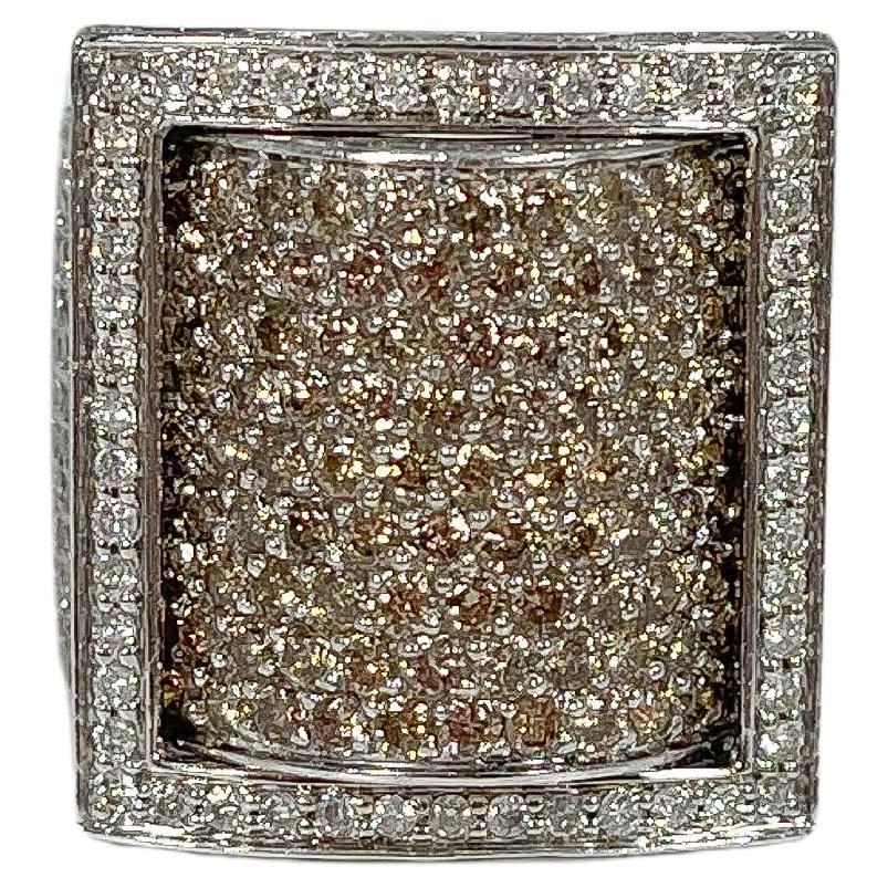 18K White Gold Diamond Fashion Buckle Ring  For Sale