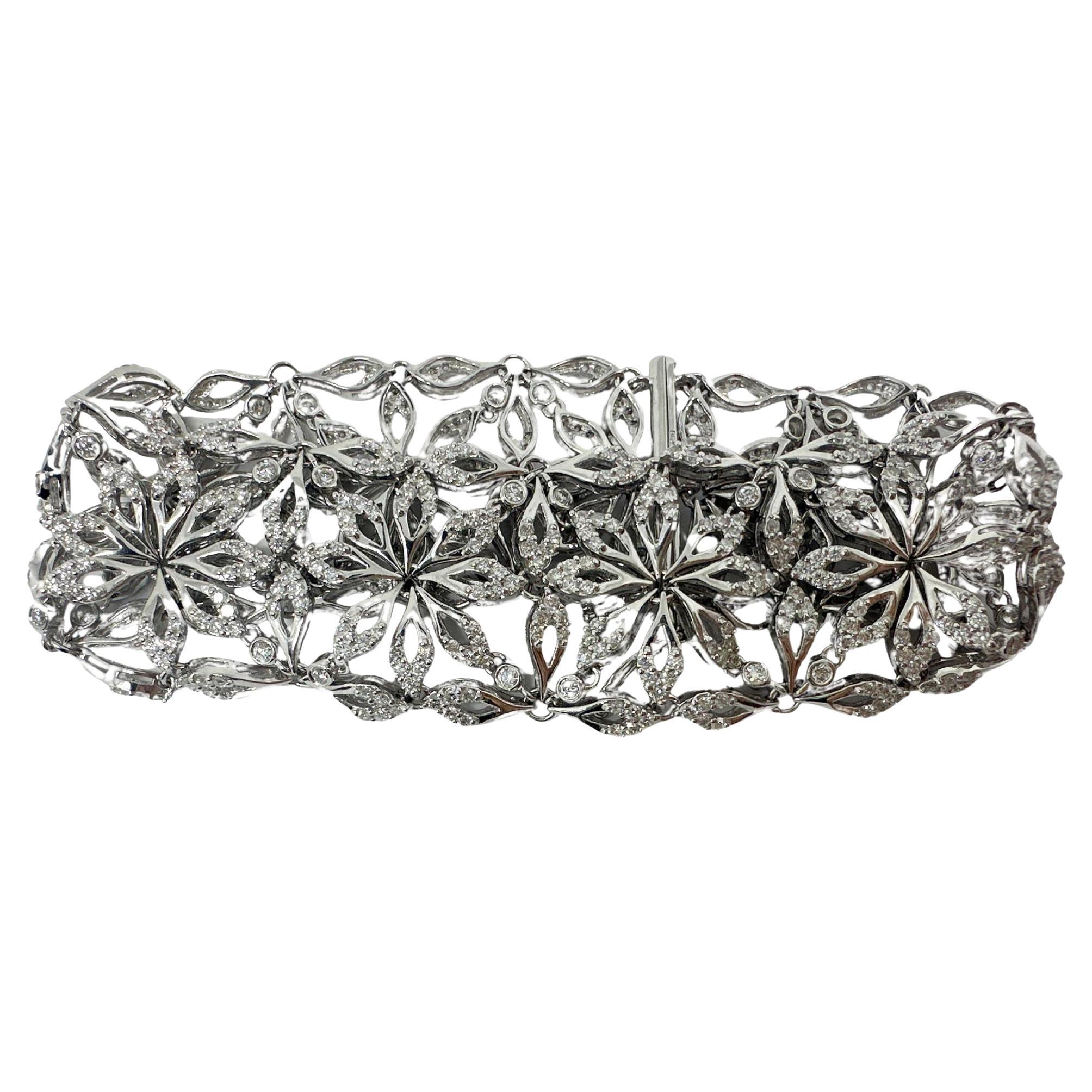 18K White Gold Diamond Flower Bracelet