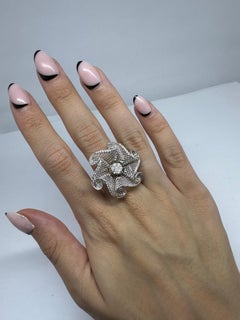 18K White Gold Diamond Flower Cocktail Ring
