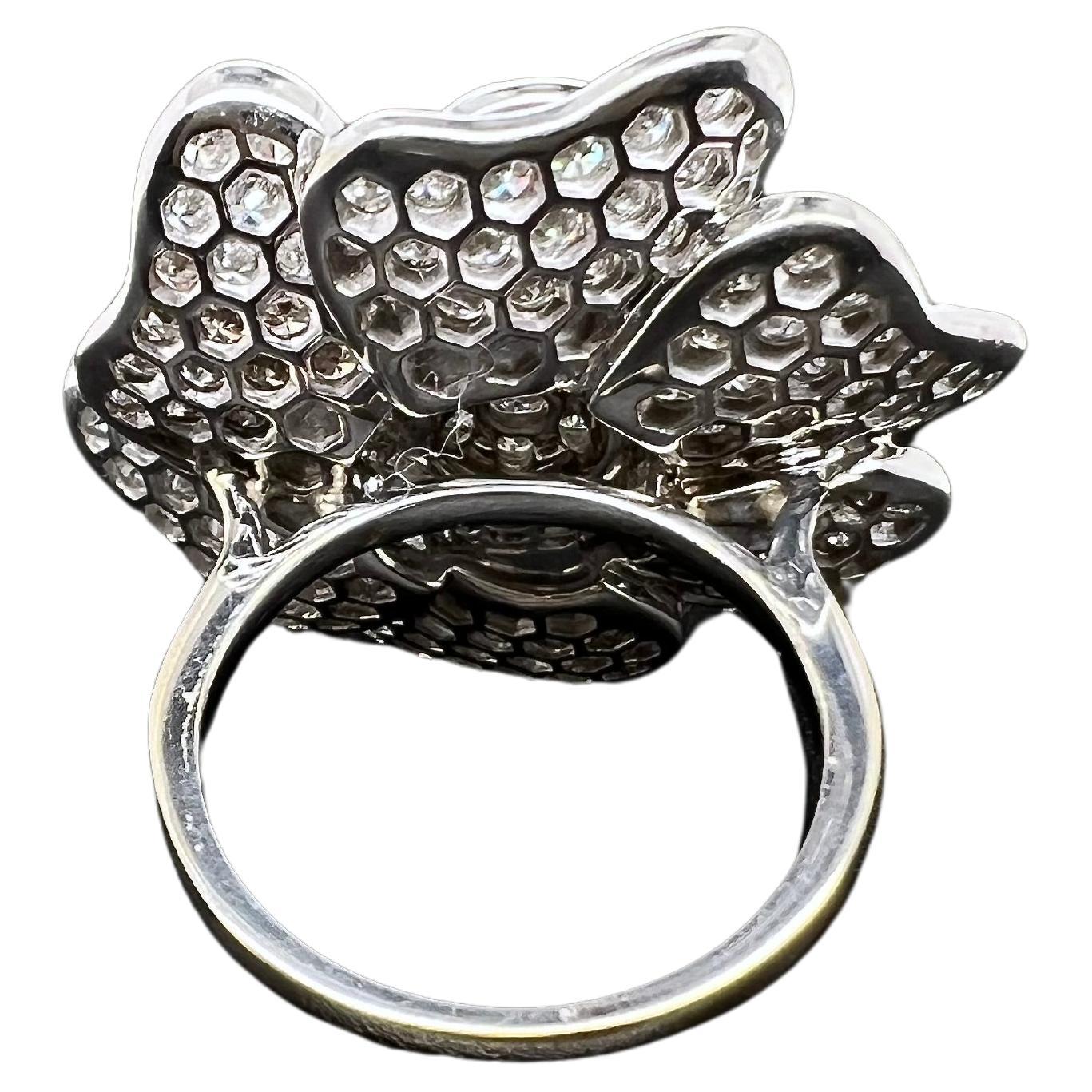 Contemporary 18k White Gold Diamond Flower Cocktail Ring For Sale
