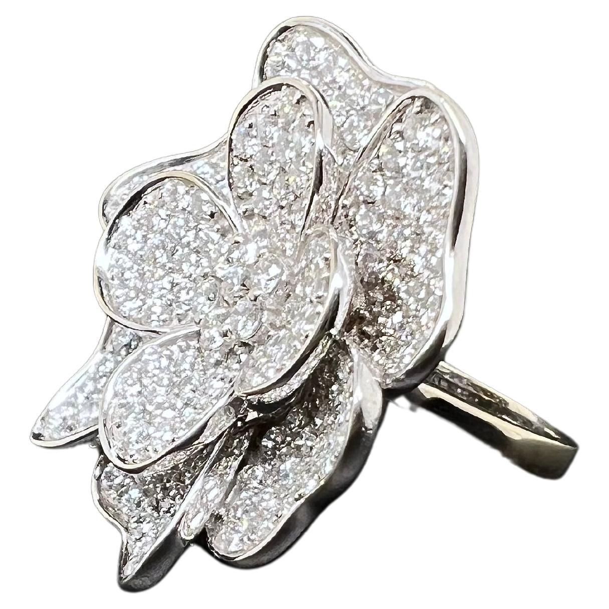 Brilliant Cut 18k White Gold Diamond Flower Cocktail Ring For Sale