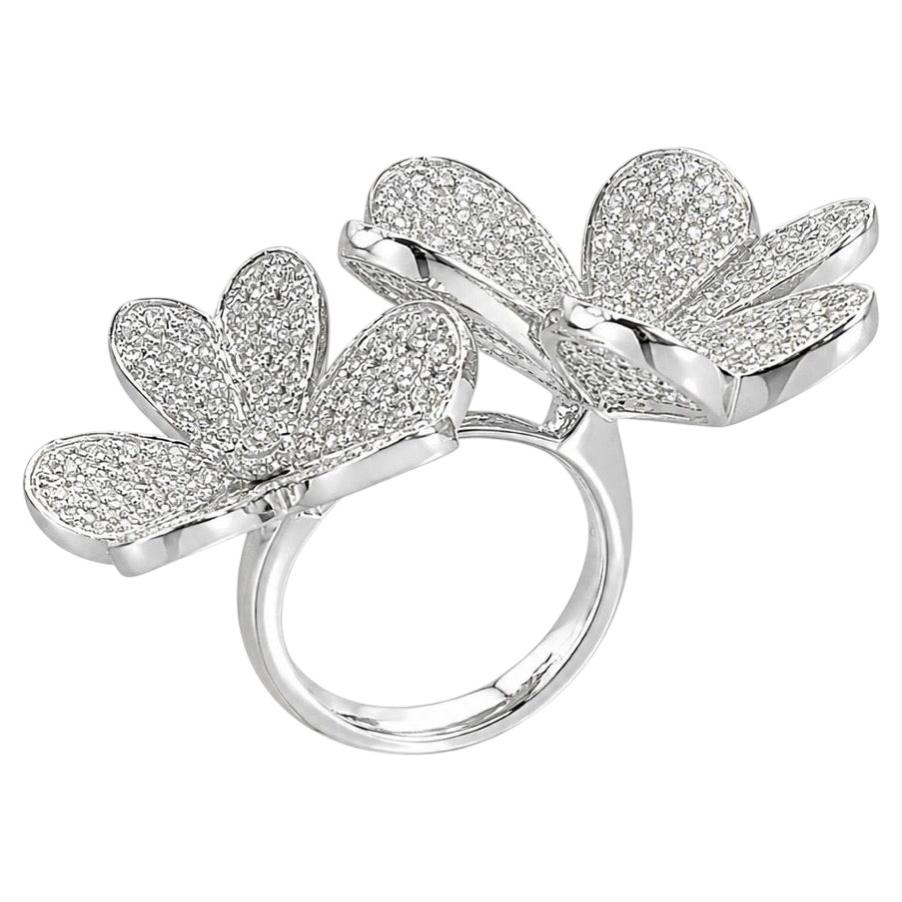 18K White Gold Diamond Flower Ring – 3.26CT Diamonds