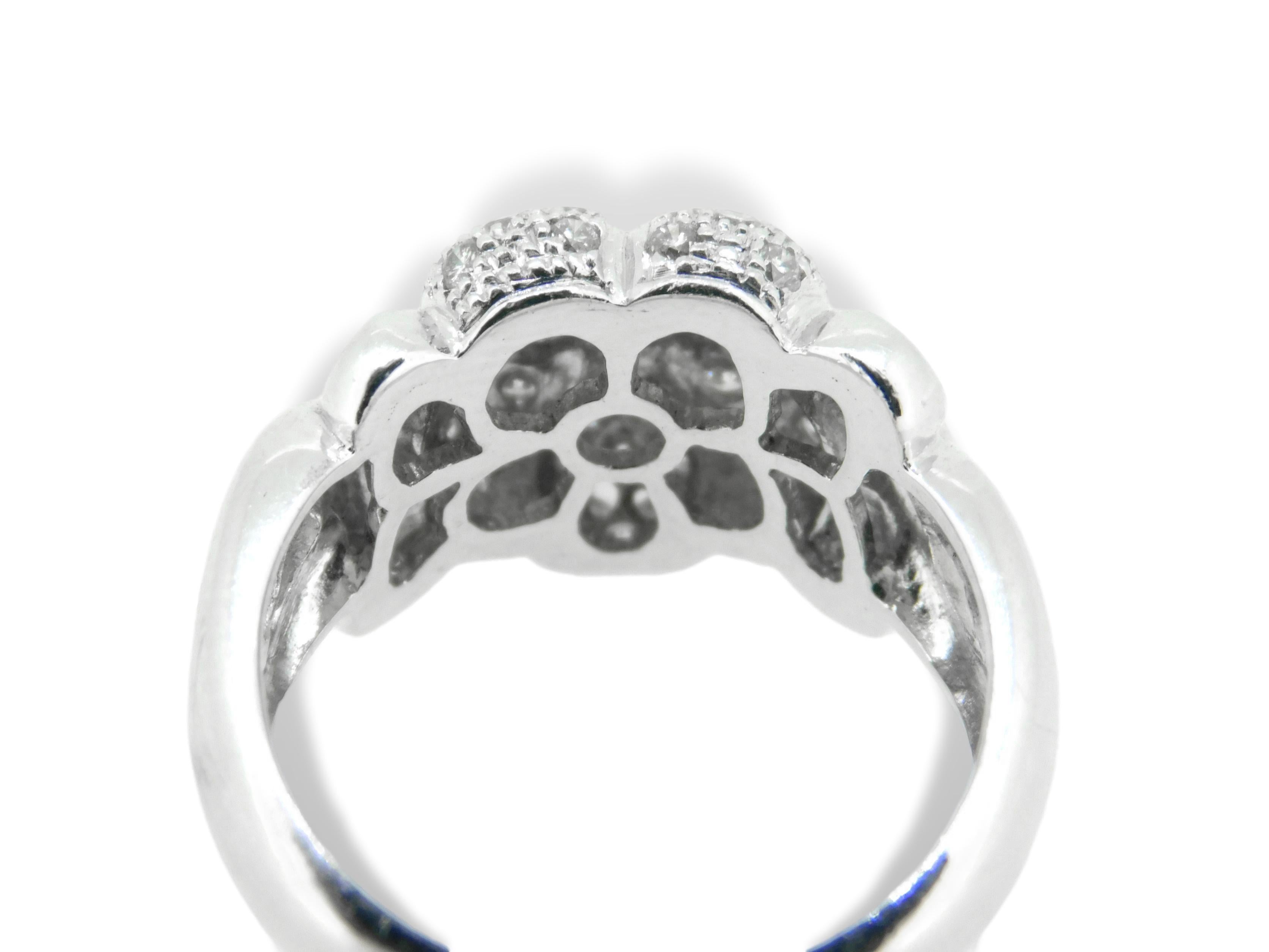 18K White Gold Diamond Flower Ring .75ct In Good Condition For Sale In Big Bend, WI