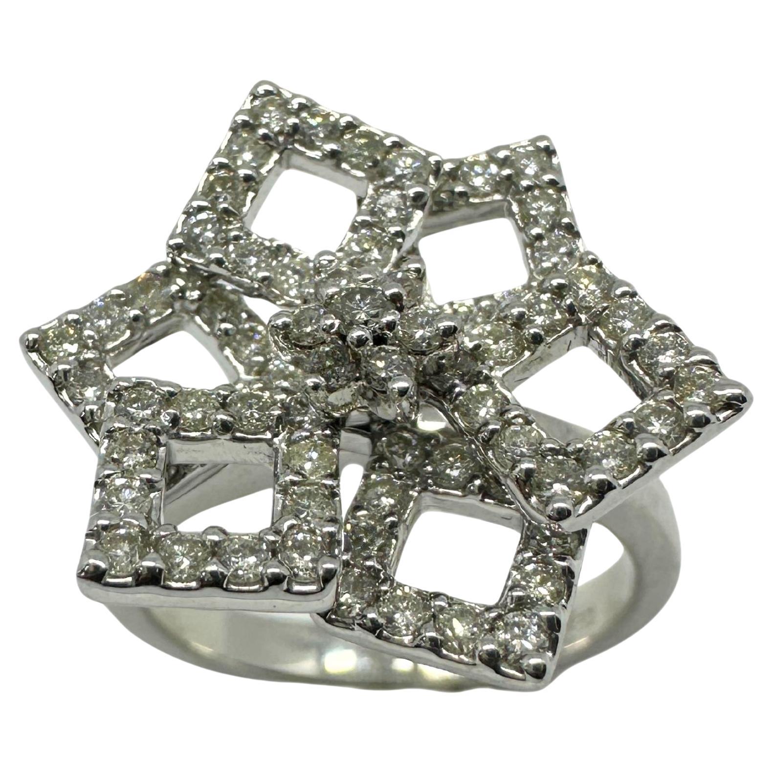 Anillo Flor Diamante Oro Blanco 18k