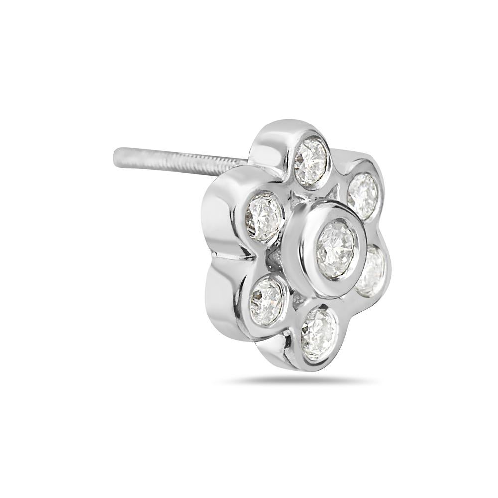These stud earrings feature 0.45 carats of G VS diamonds set in 18K white gold. 2.7 grams total weight. Made in Italy.

Viewings available in our NYC showroom by appointment.