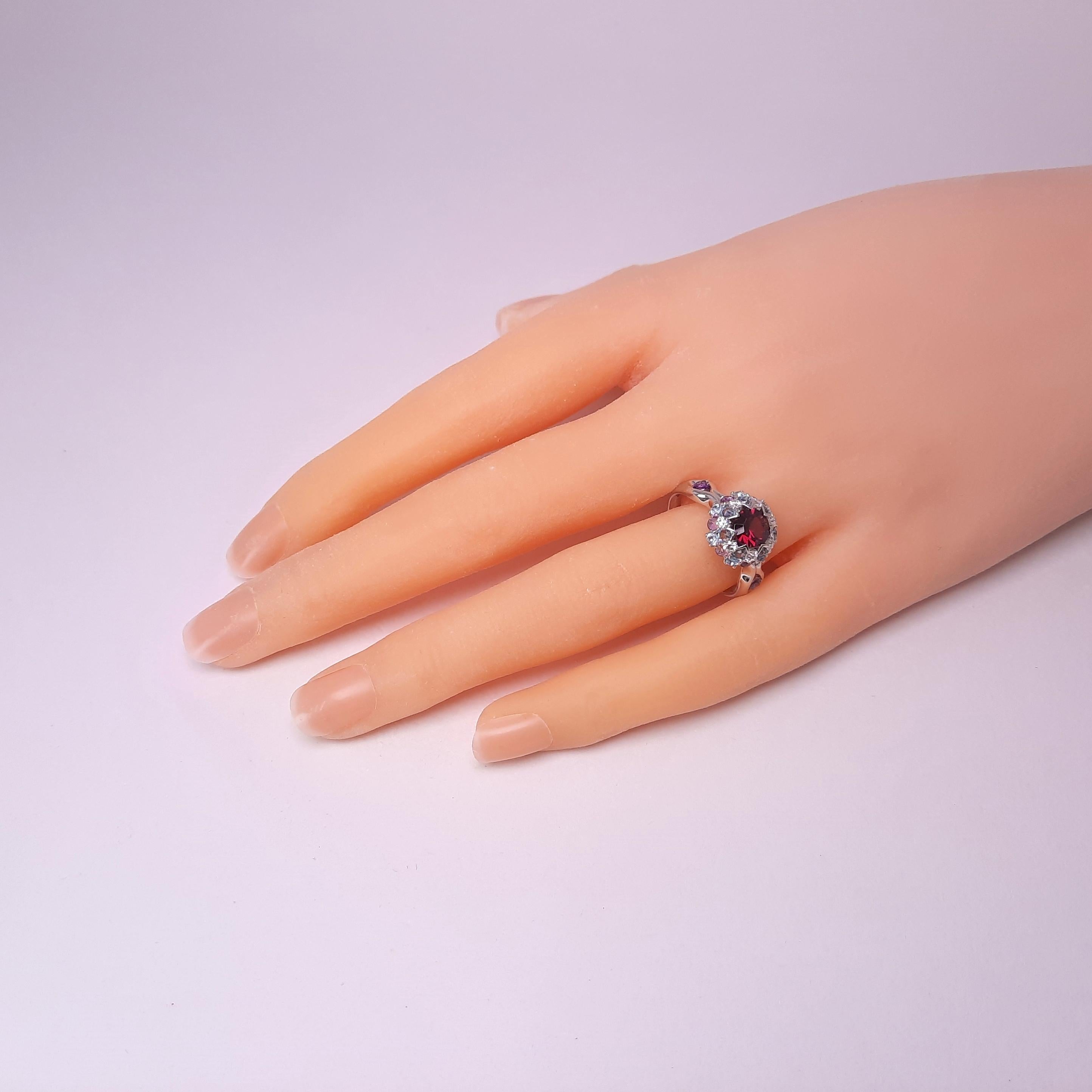 Women's 18K White Gold Diamond Garnet Ring in Aurora Style Stone Setting