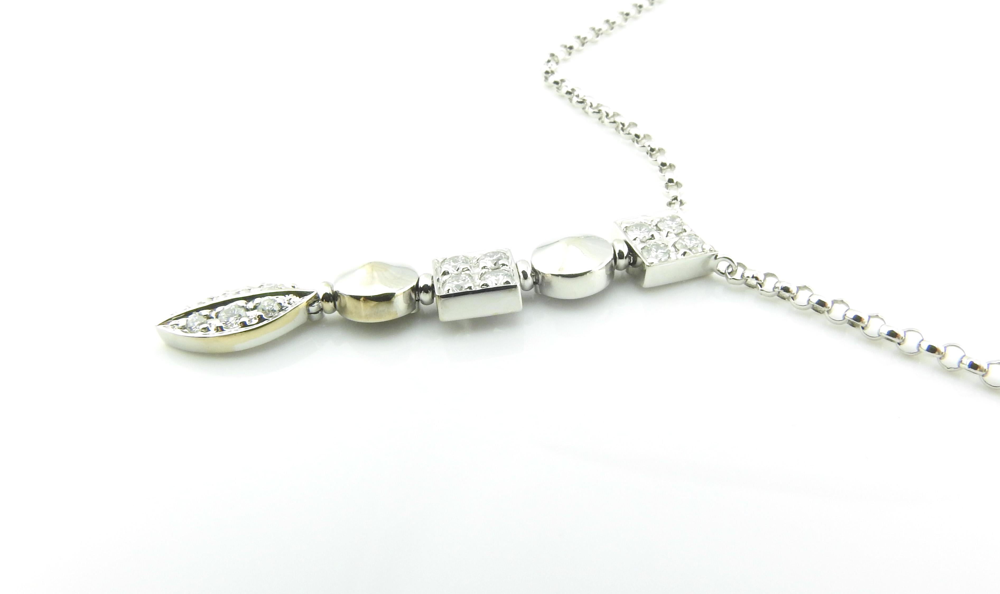 18 Karat Weißgold Diamant Geometrische Halskette mit baumelndem Anhänger im Angebot 1