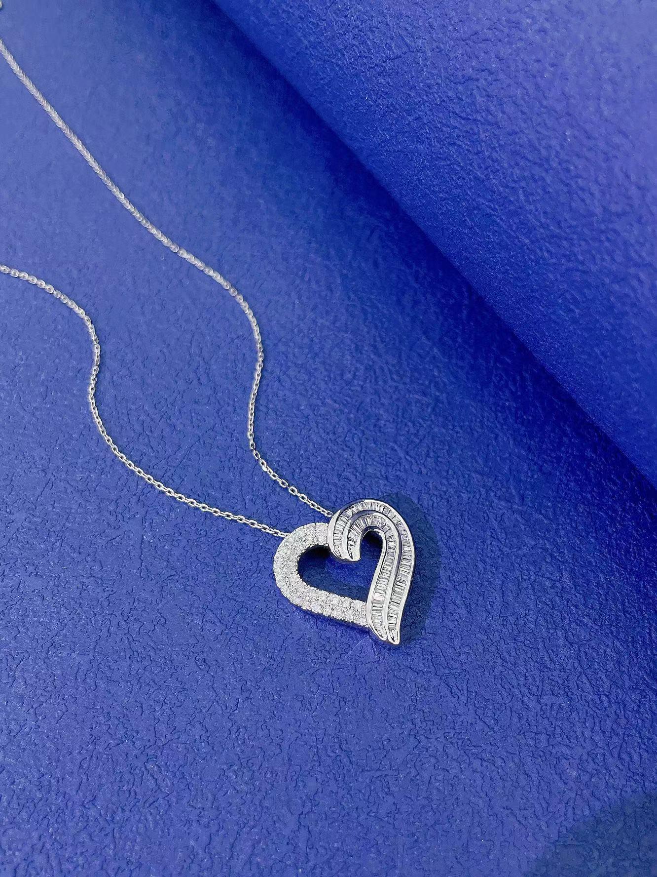 Baguette Cut 18K White Gold Diamond Heart Necklace For Sale