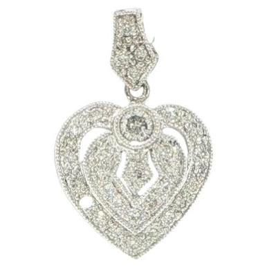 Ciondolo a forma di cuore in oro bianco 18 carati con diamanti e bordo milgrain