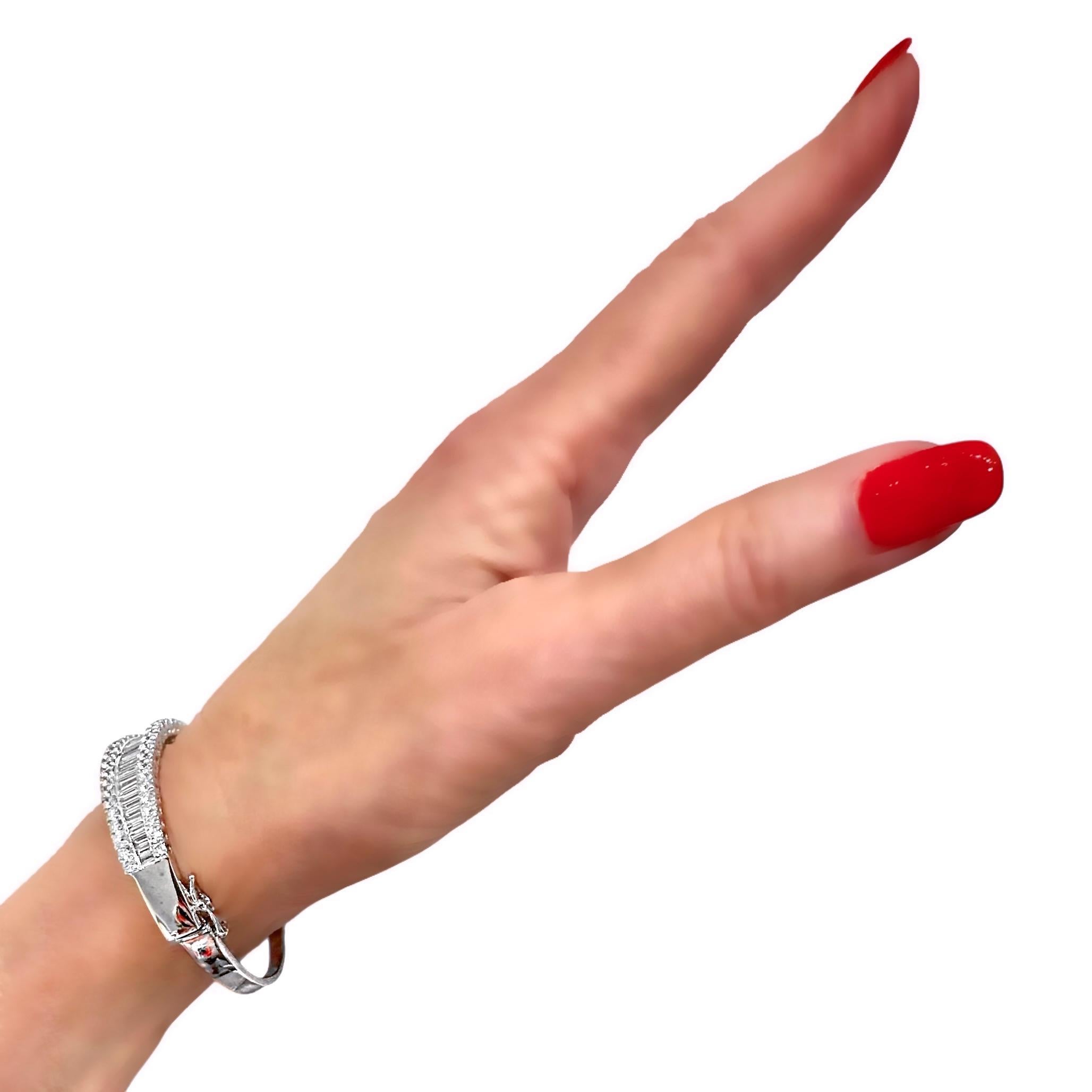 18K White Gold & Diamond Hinged Bangle Bracelet for Ladies With a Small Wrist For Sale 5