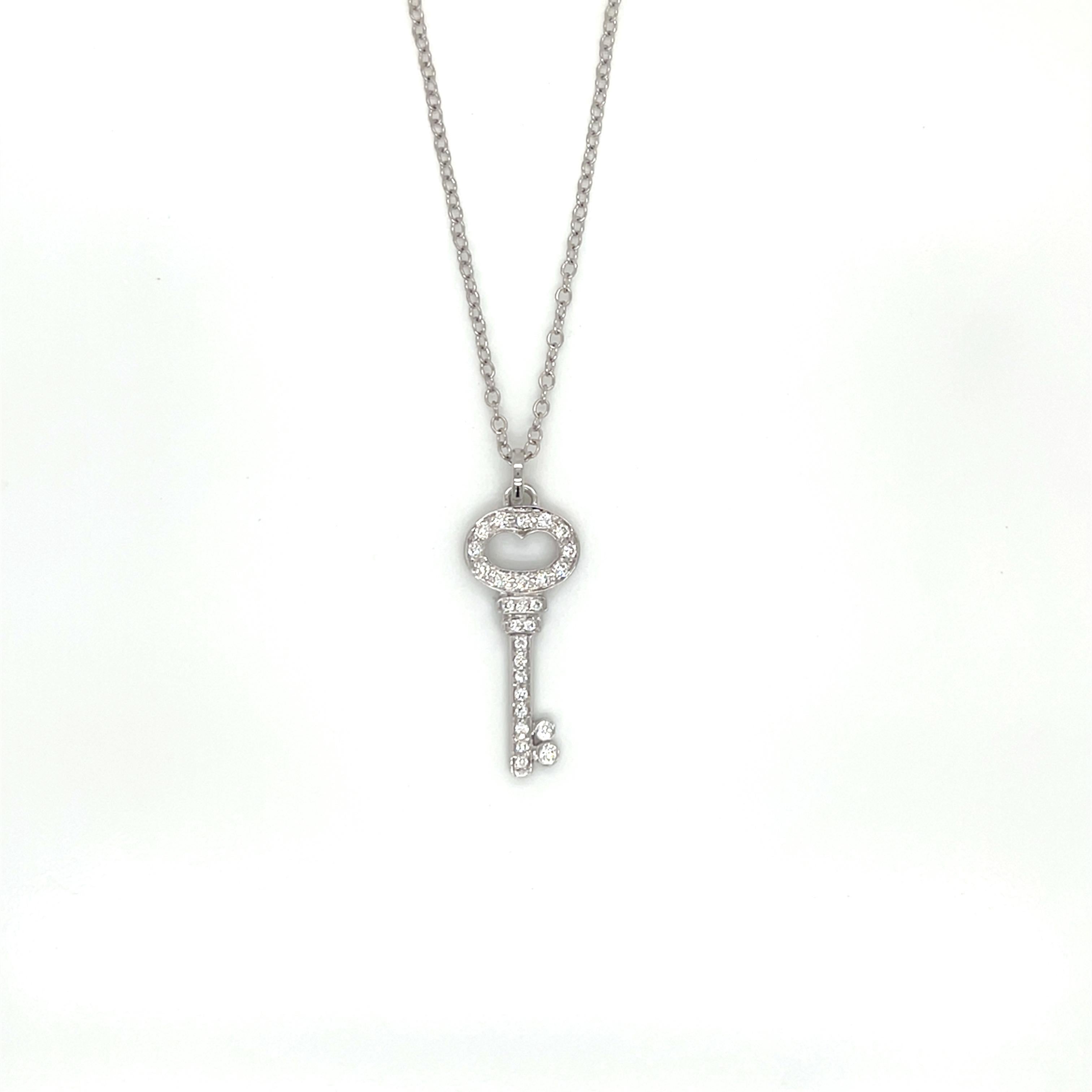Taille ronde Collier pendentif clé en or blanc 18K avec diamants en vente