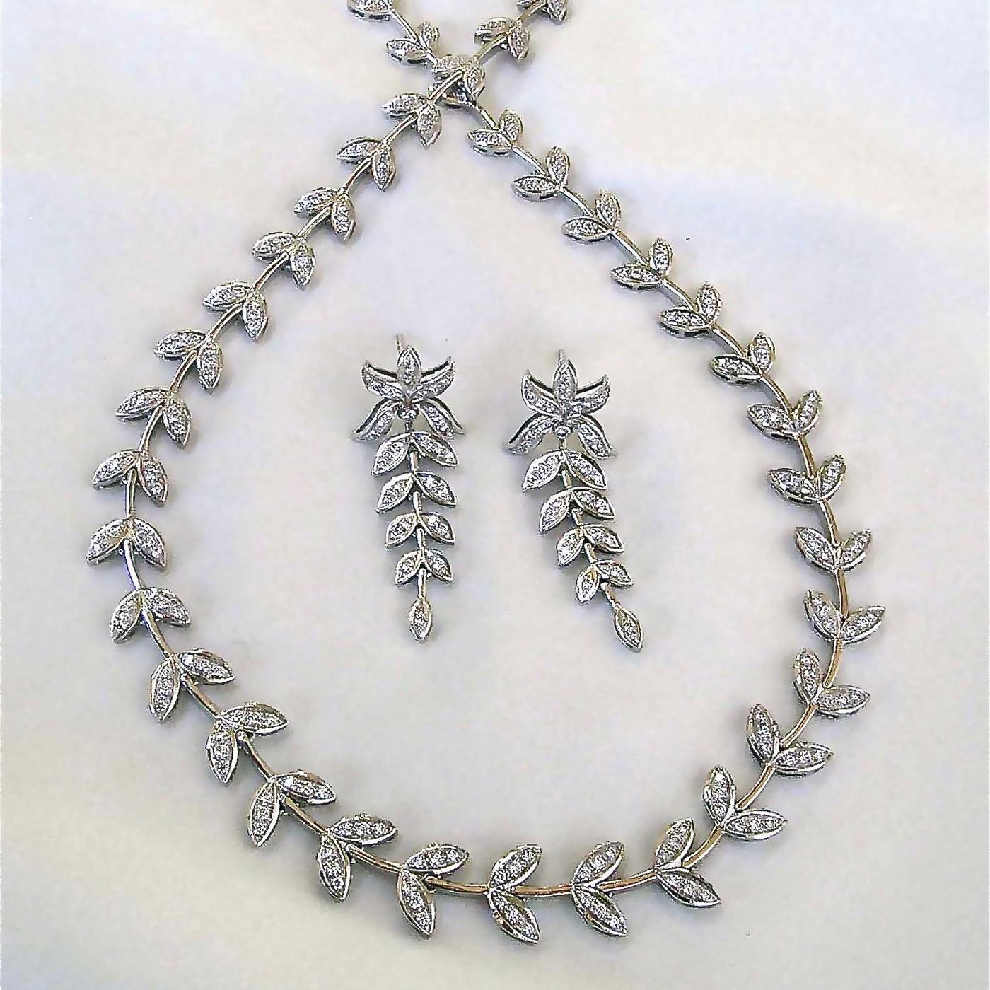 The organic leaf pattern earrings have a lot of movement and shine from afar.  0.95cts. of Diamonds are used to give sparkle and elegance.  Wearable luxury that can be worn with jeans and white blouse, or out to any formal dinner.  Been worn as
