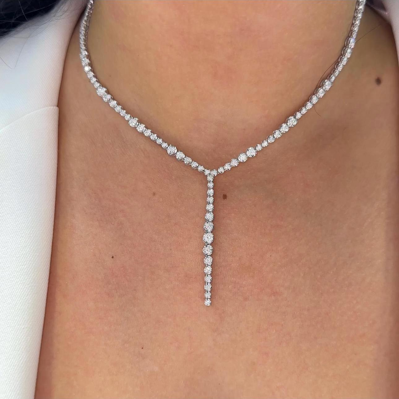 18K Weißgold Diamant-Halskette - 3,83ct natürliche Diamanten G-H VS2 im Angebot 2