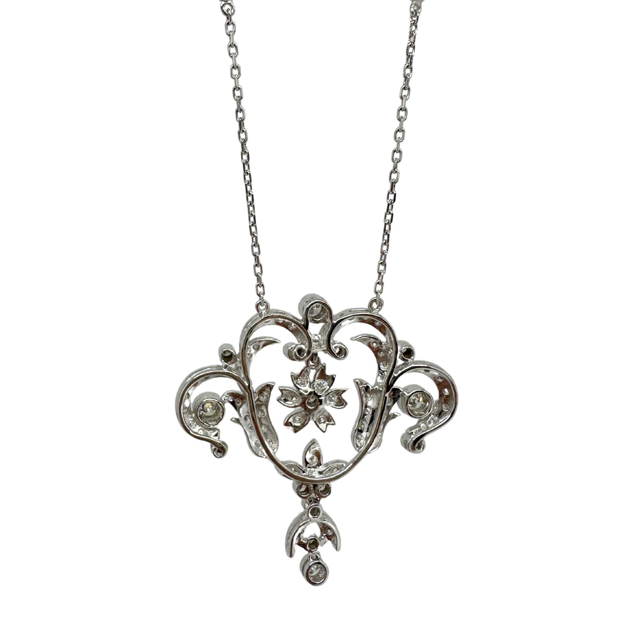 Collana con diamante e smeraldo bicolore 18K
Condit: In buone condizioni, con qualche lieve usura superficiale dovuta all'età.
Lunghezza: 16 pollici, ciondolo lungo e largo 1,5 pollici
Metallo: Oro bianco 18 carati
Peso: 10.3 grammi
Diamanti: 1,38