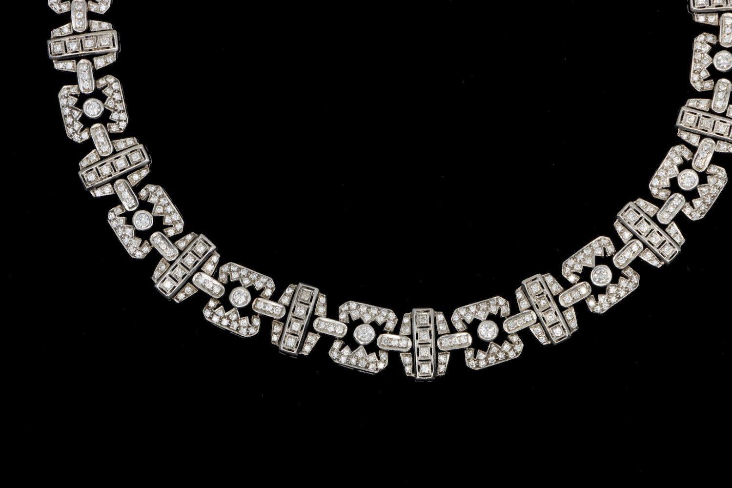 Round Cut 18K White Gold Diamond Necklace For Sale