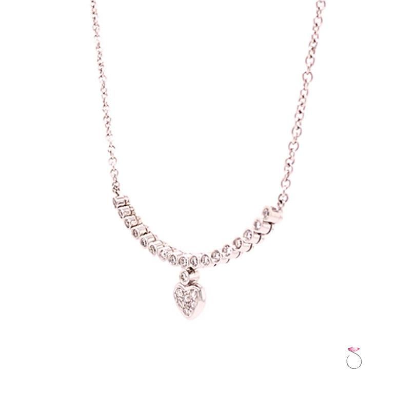 Moderno Collana in oro bianco 18 carati e diamanti con motivo a cuore su catena in vendita
