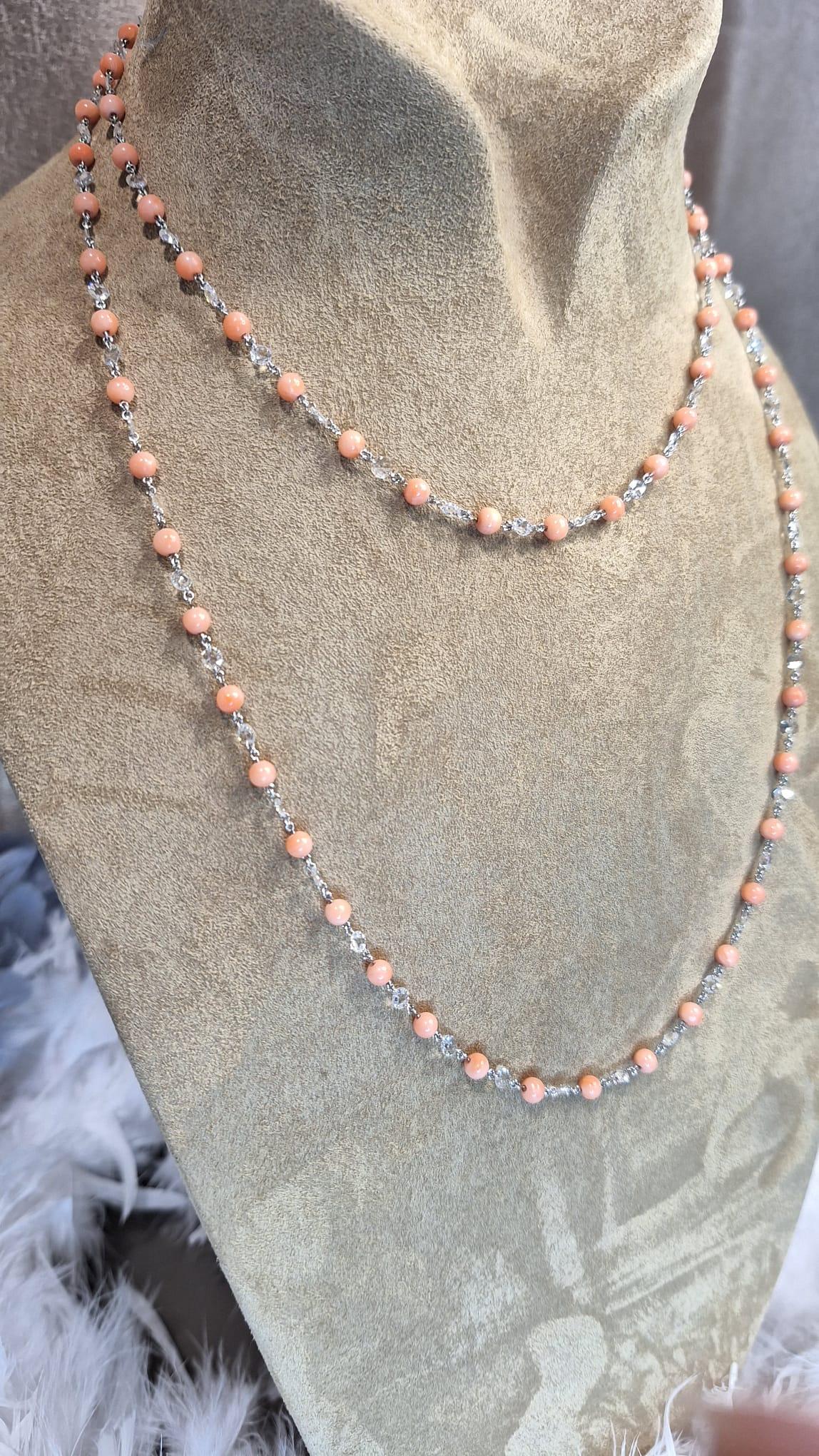18K White Gold Diamond Necklace with Coral In New Condition For Sale In Central, HK