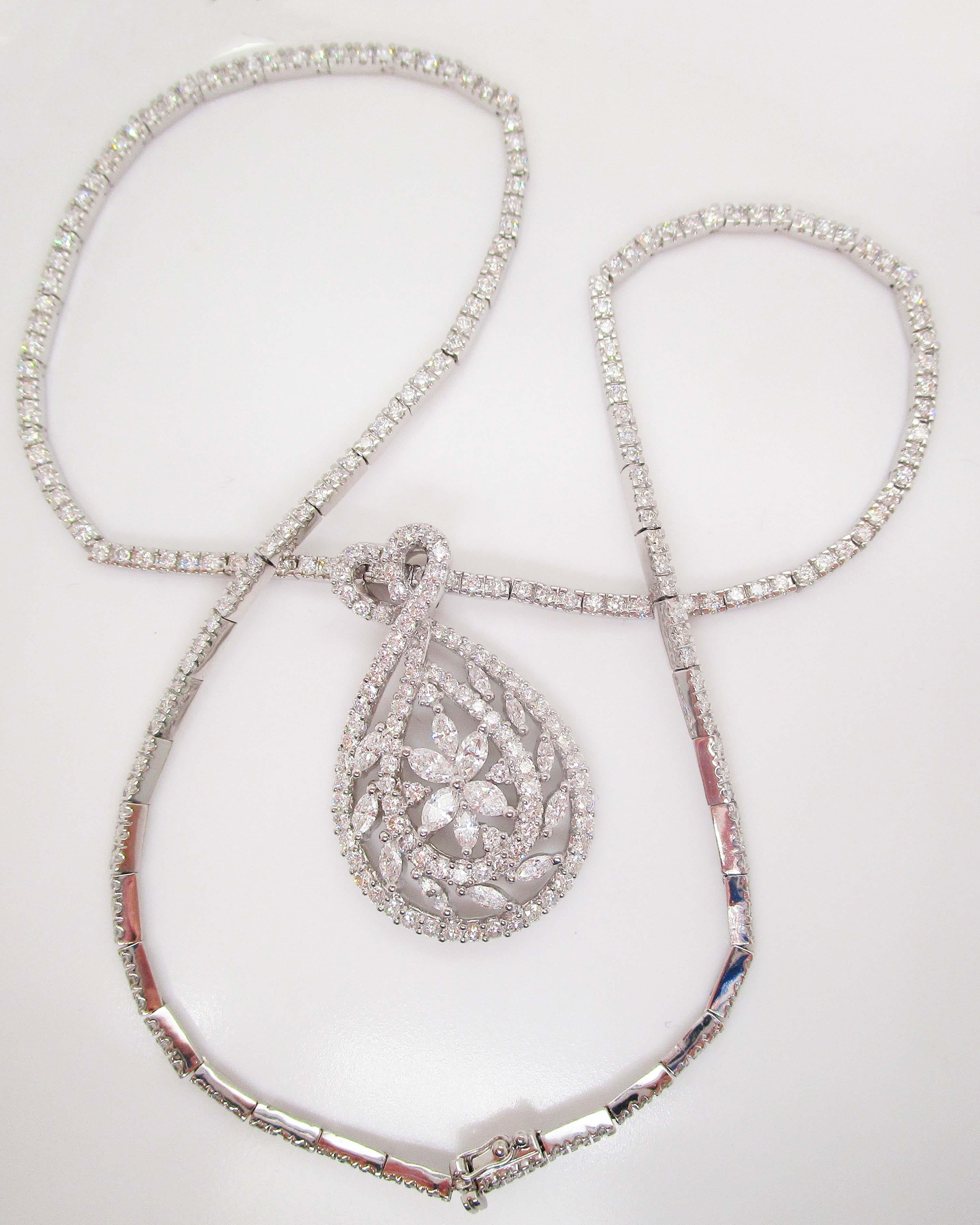 Round Cut 18 Karat Gold Diamond Necklace with Removable 18 Karat Diamond Teardrop Pendant For Sale
