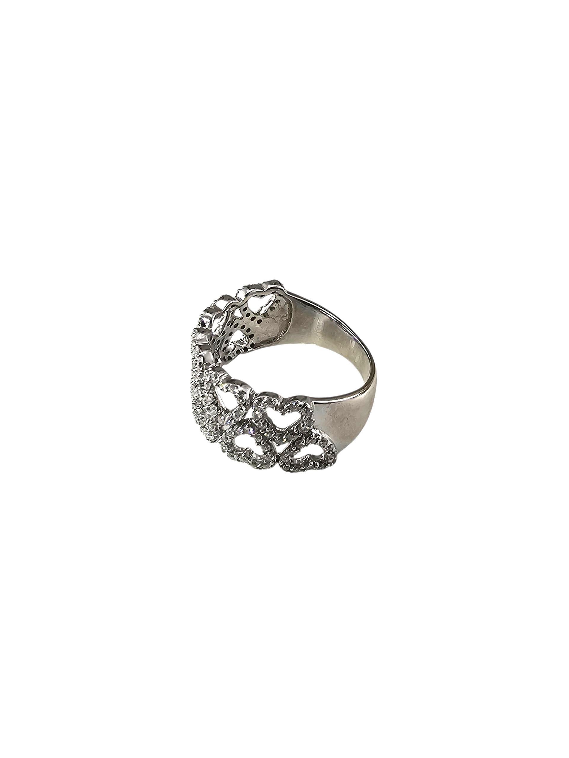 Contemporain Bague à cœur ouvert en or blanc 18K avec diamants Taille 8 #23553 en vente