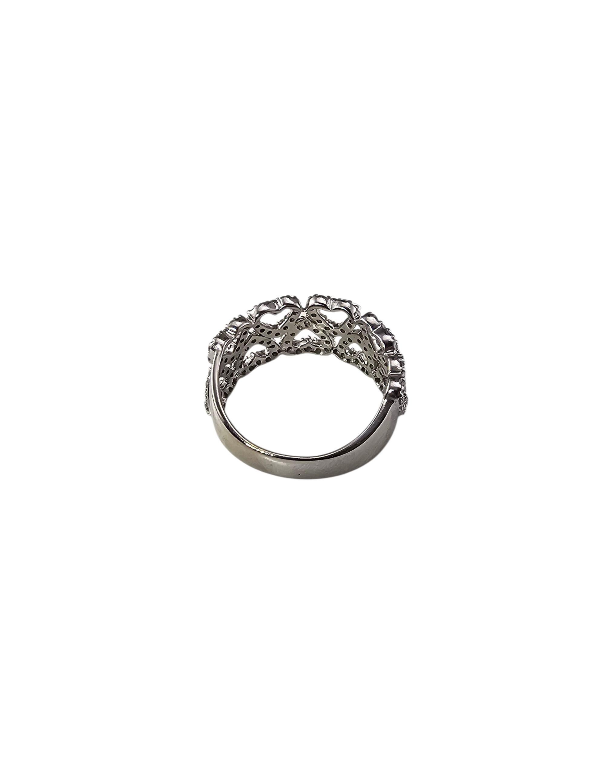 Bague à cœur ouvert en or blanc 18K avec diamants Taille 8 #23553 Bon état - En vente à Washington Depot, CT