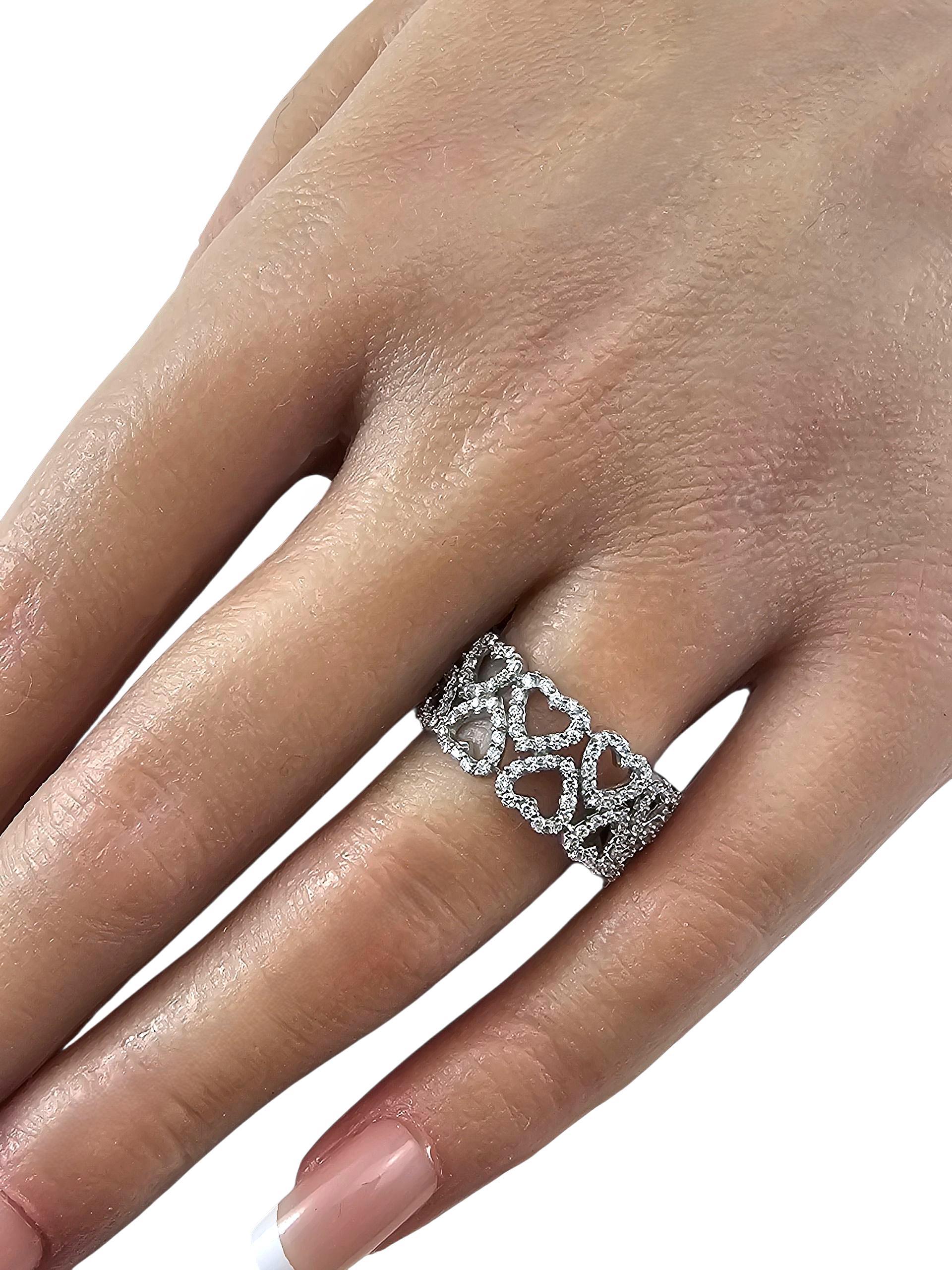 Bague à cœur ouvert en or blanc 18K avec diamants Taille 8 #23553 en vente 2