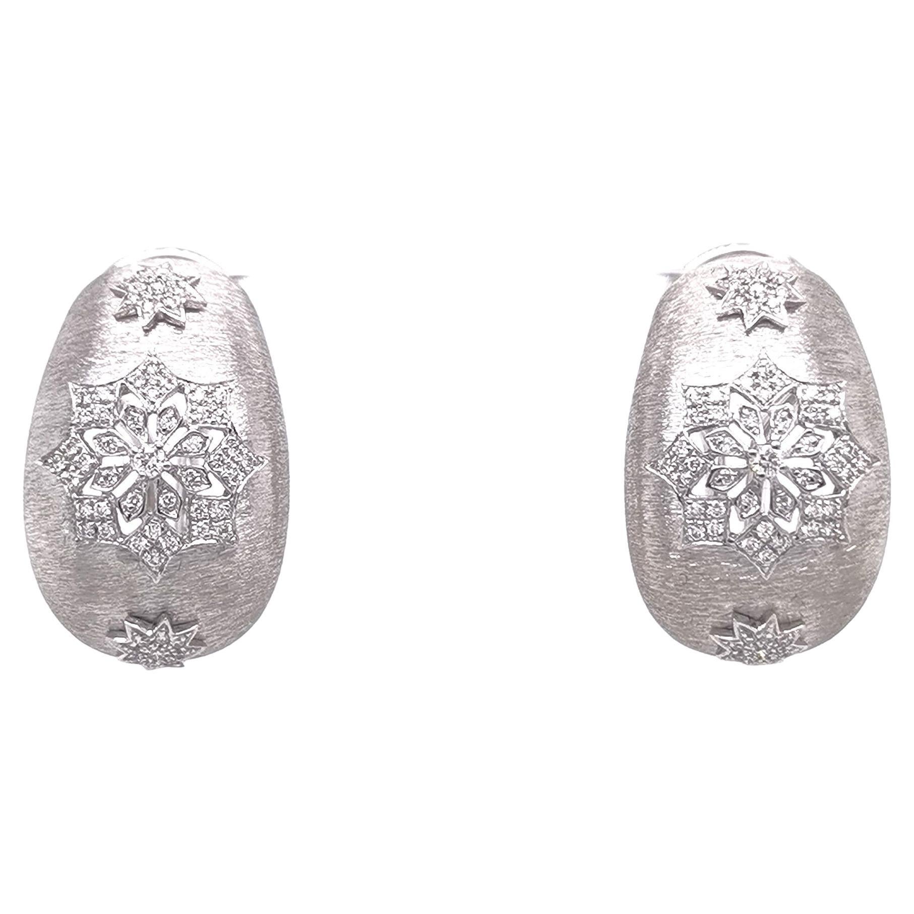 18 Karat Weißgold Diamant-Ohrringe mit durchbrochener Oberfläche in florentinischem Finish