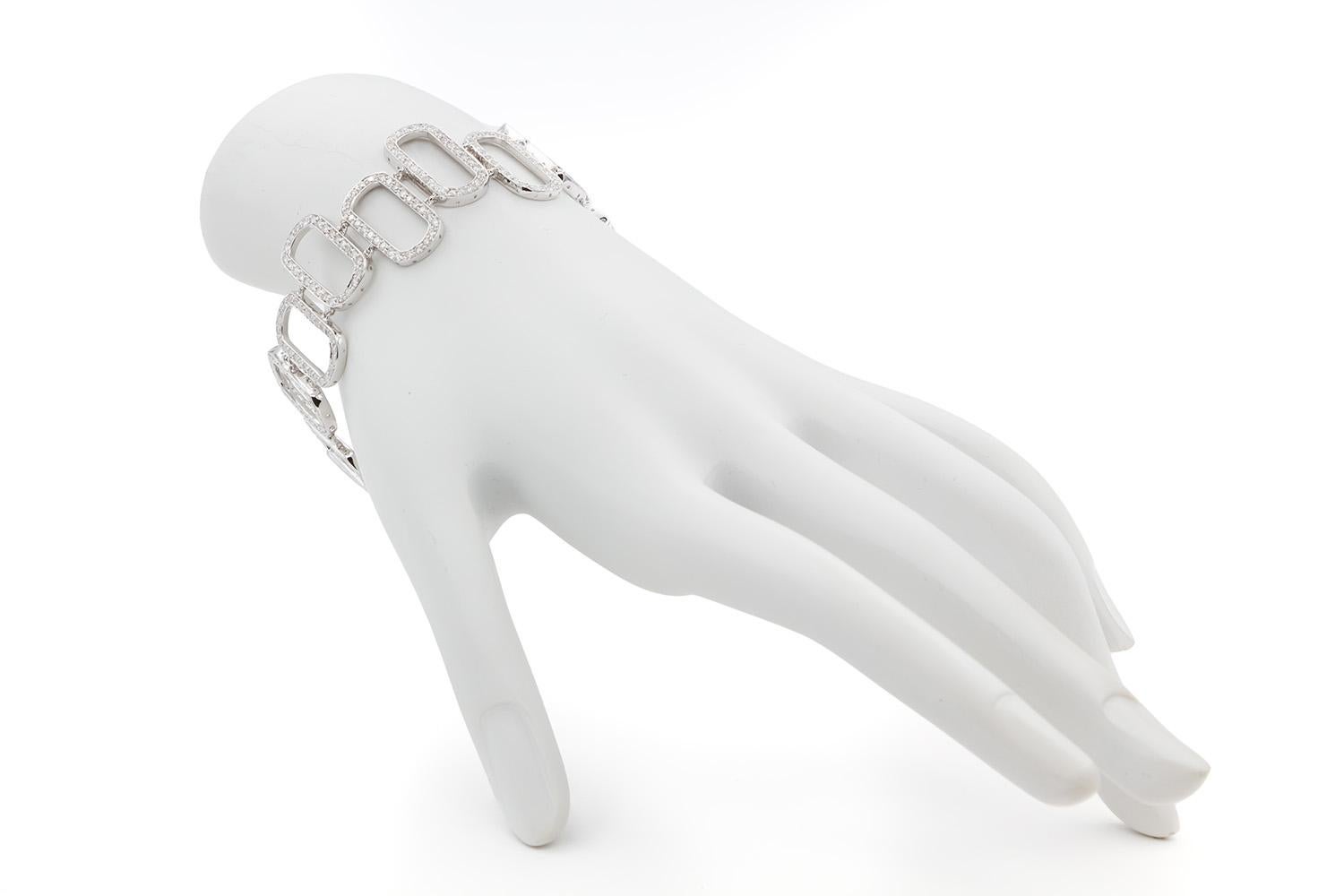 18k White Gold & Diamond Oval Link Bracelet 4.20ctw G-H/VS2-SI1 For Sale 5